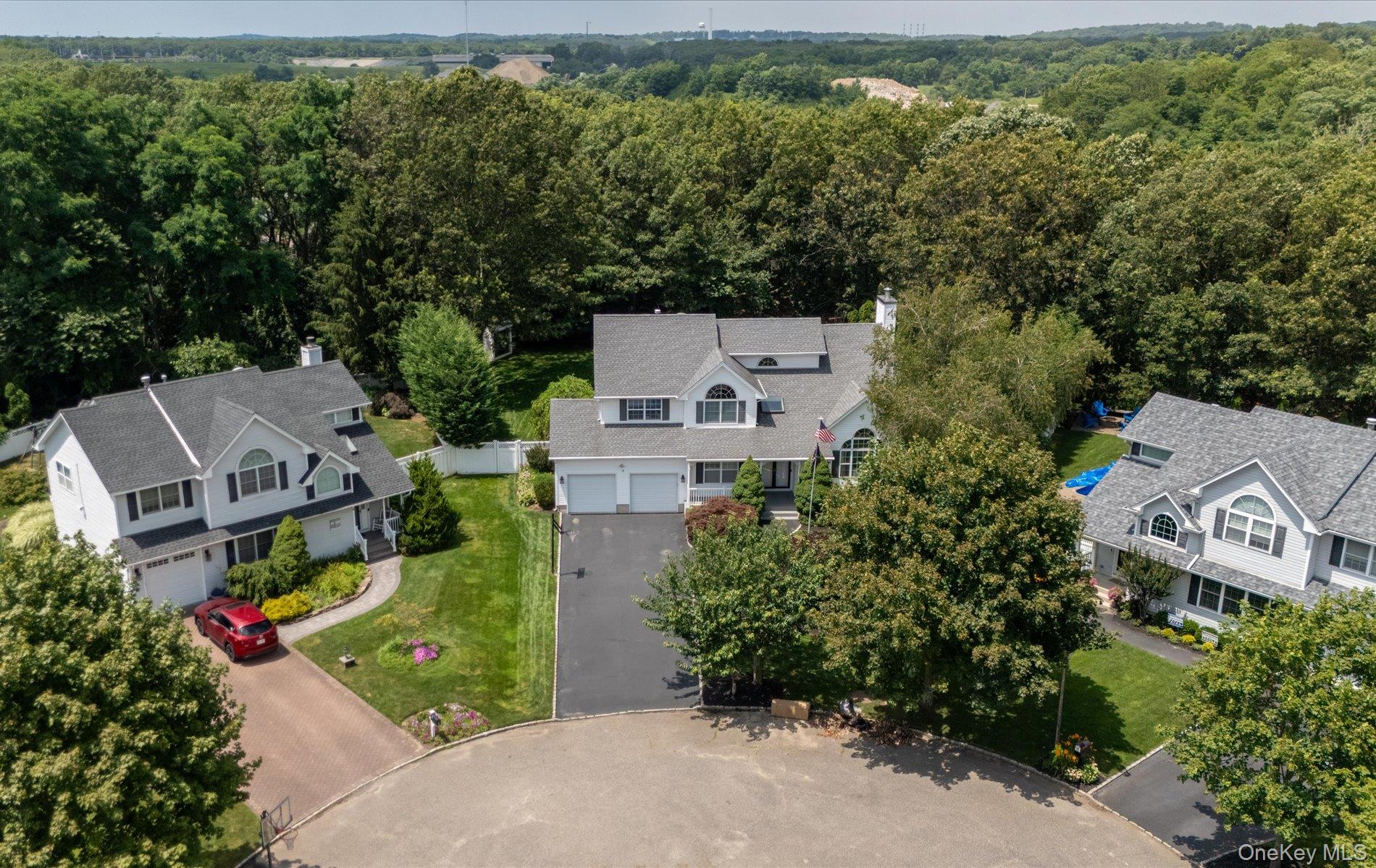 #2 photo, 5 Cameron Court, Commack , NY 11725