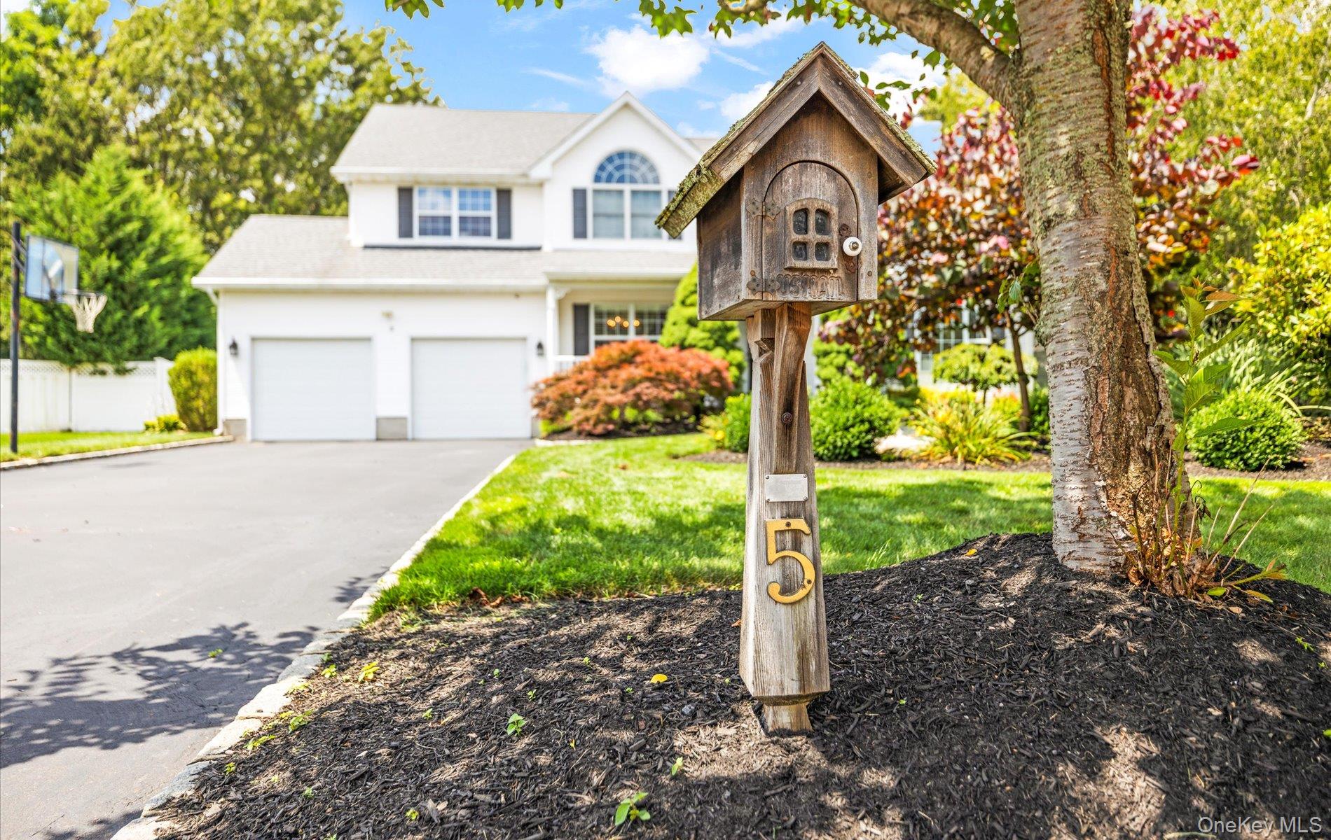 #3 photo, 5 Cameron Court, Commack , NY 11725