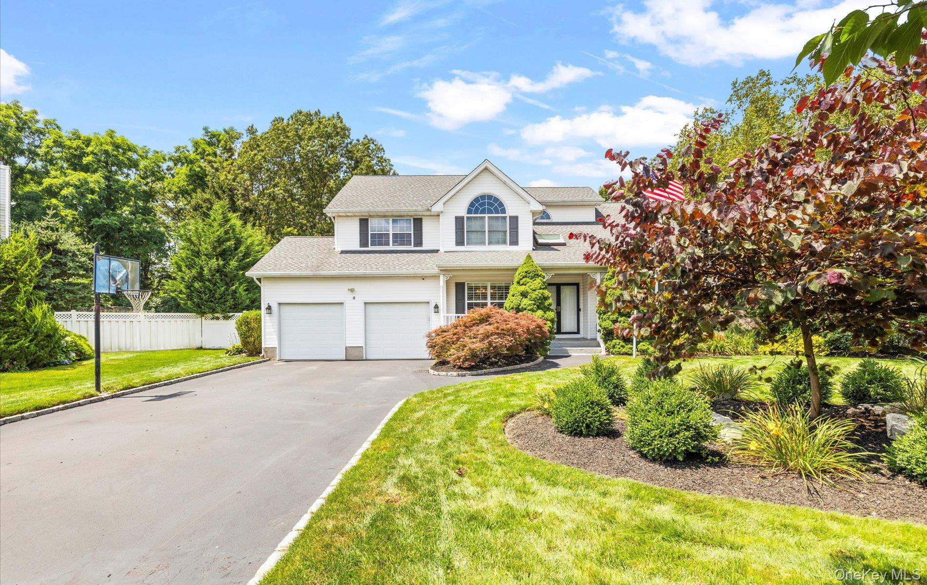 #4 photo, 5 Cameron Court, Commack , NY 11725