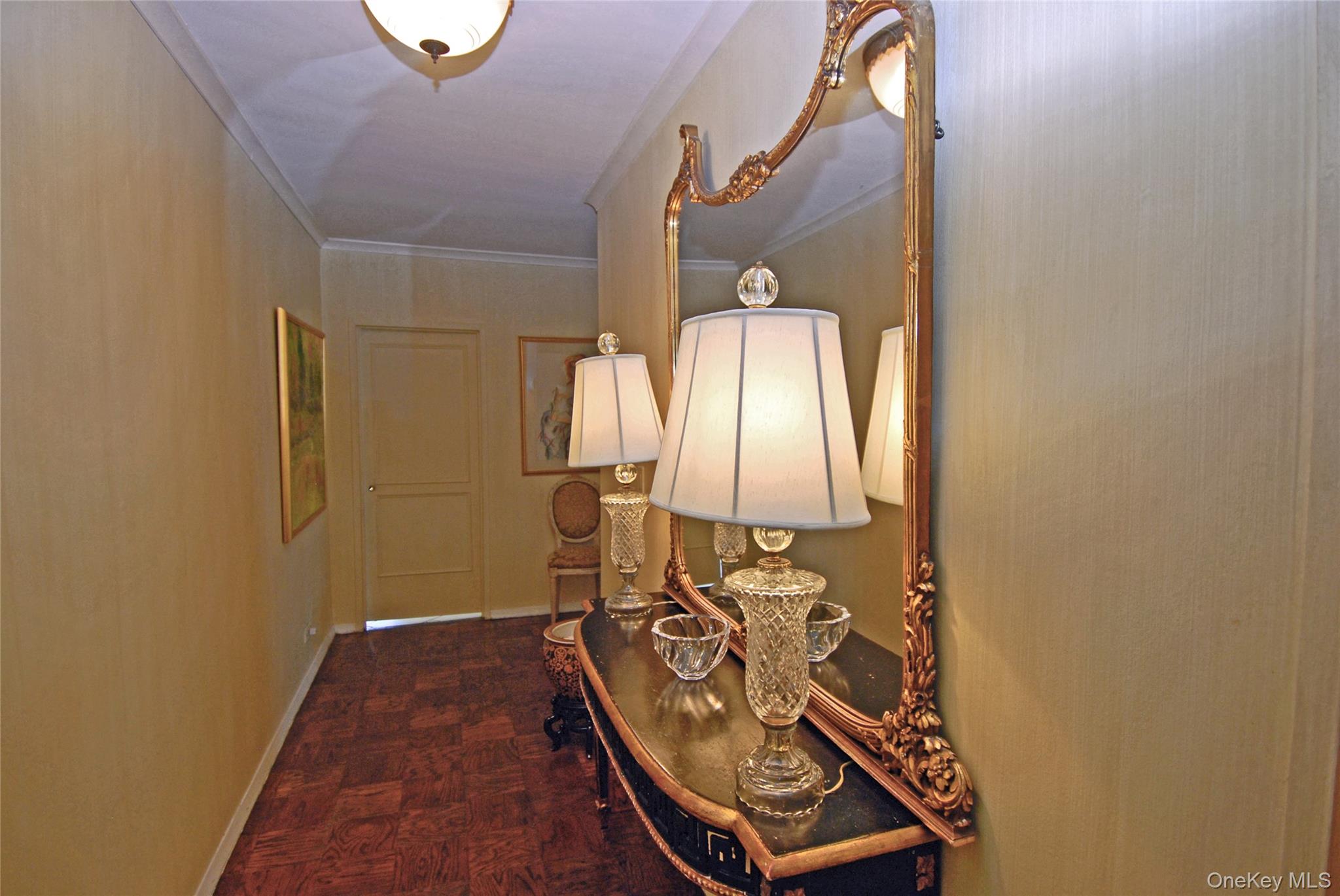 #2 photo, 27010 Grand Central Parkway, クイーンズ区 Floral Park , NY 11005