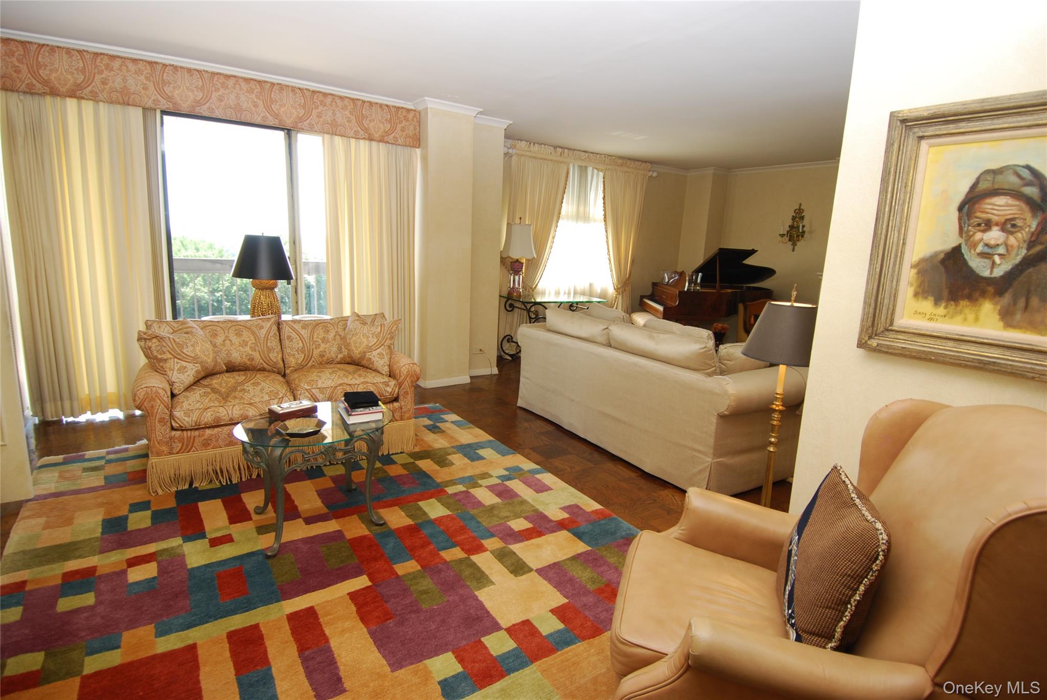 #4 photo, 27010 Grand Central Parkway, クイーンズ区 Floral Park , NY 11005