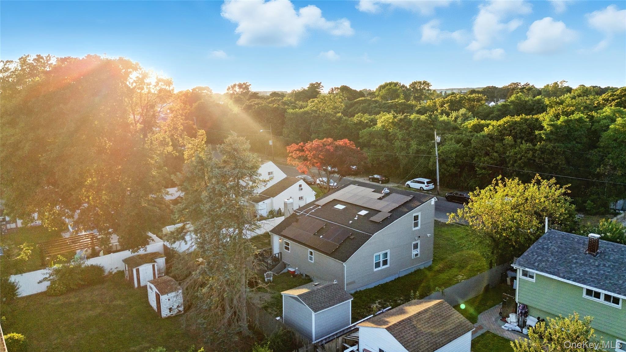 #1 photo, 40 White Street, サフォーク郡 Brentwood , NY 11717