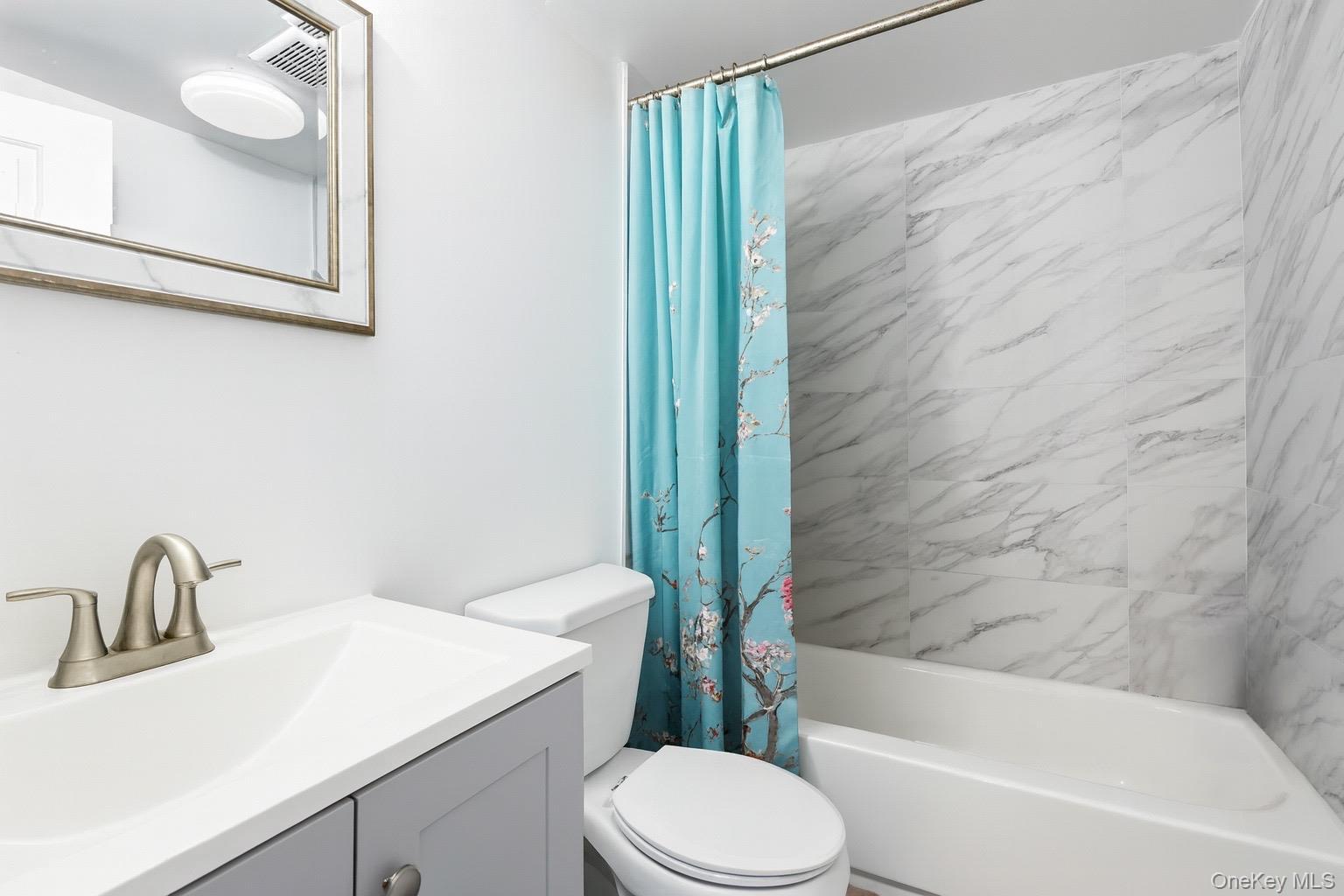 #12 photo, 40 White Street, サフォーク郡 Brentwood , NY 11717