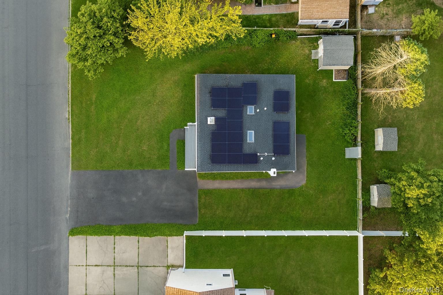 #2 photo, 40 White Street, サフォーク郡 Brentwood , NY 11717