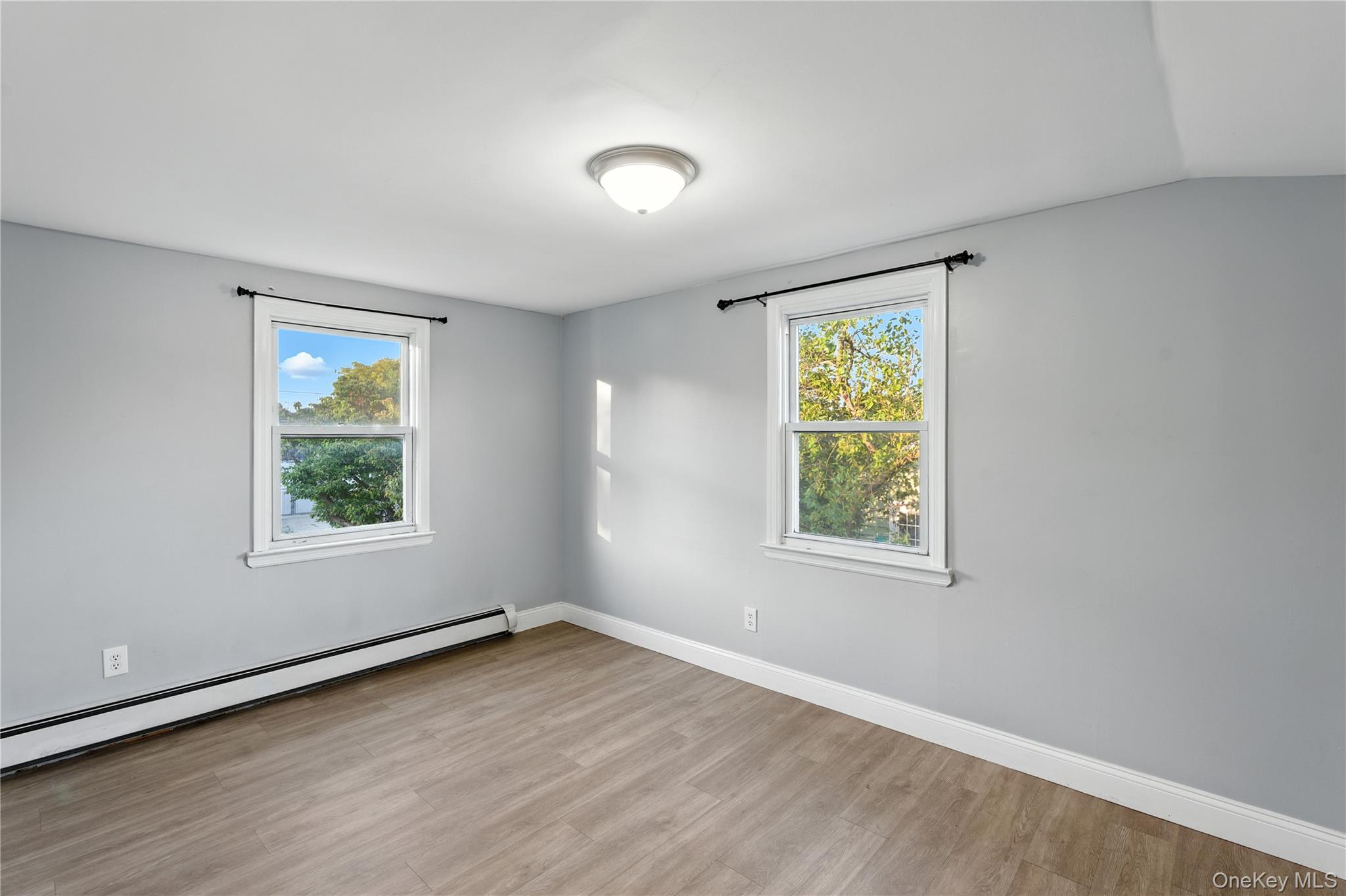 #5 photo, 40 White Street, サフォーク郡 Brentwood , NY 11717