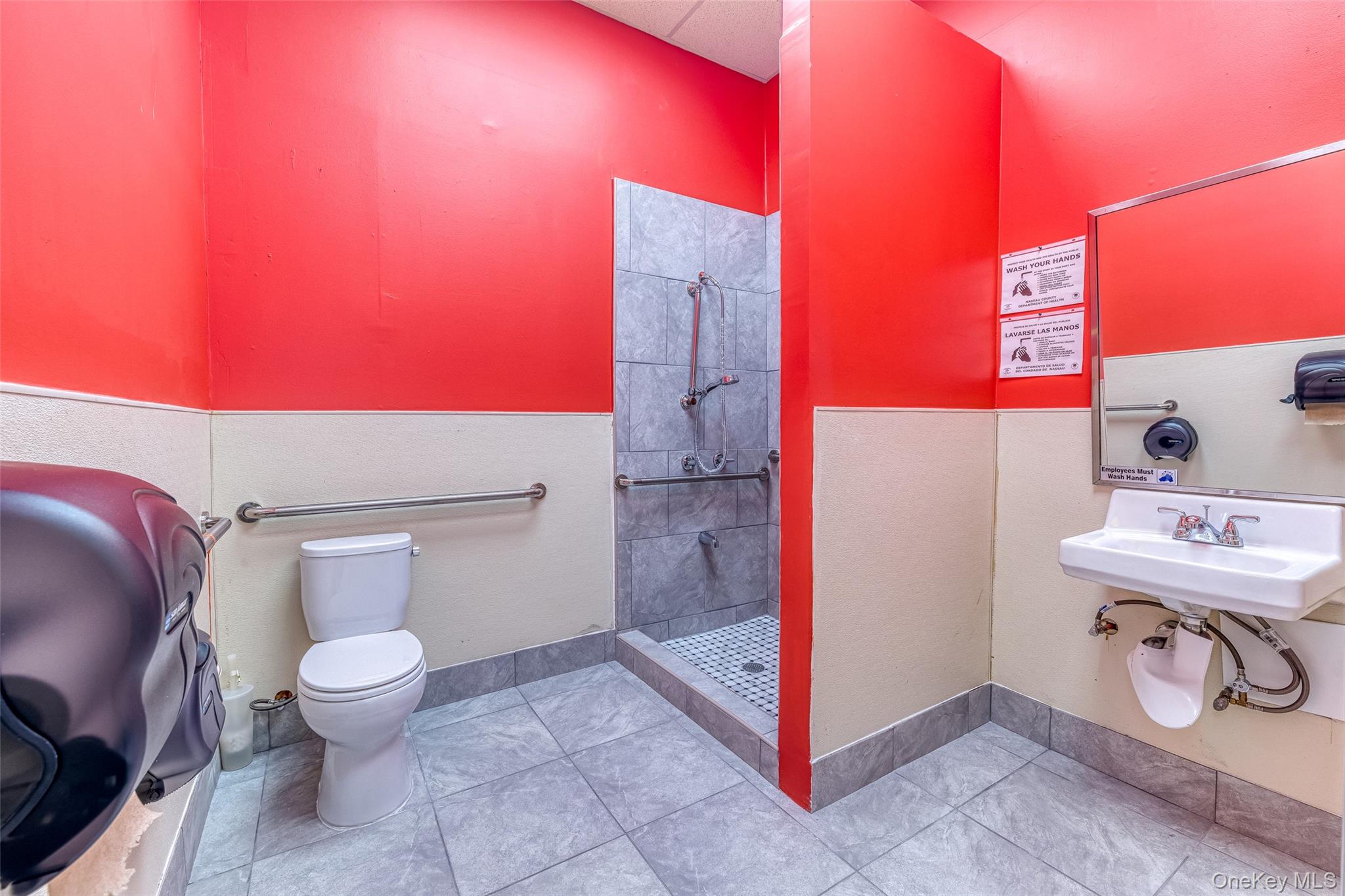 #16 photo, 27 Post Avenue, ナッソー郡 Westbury , NY 11590