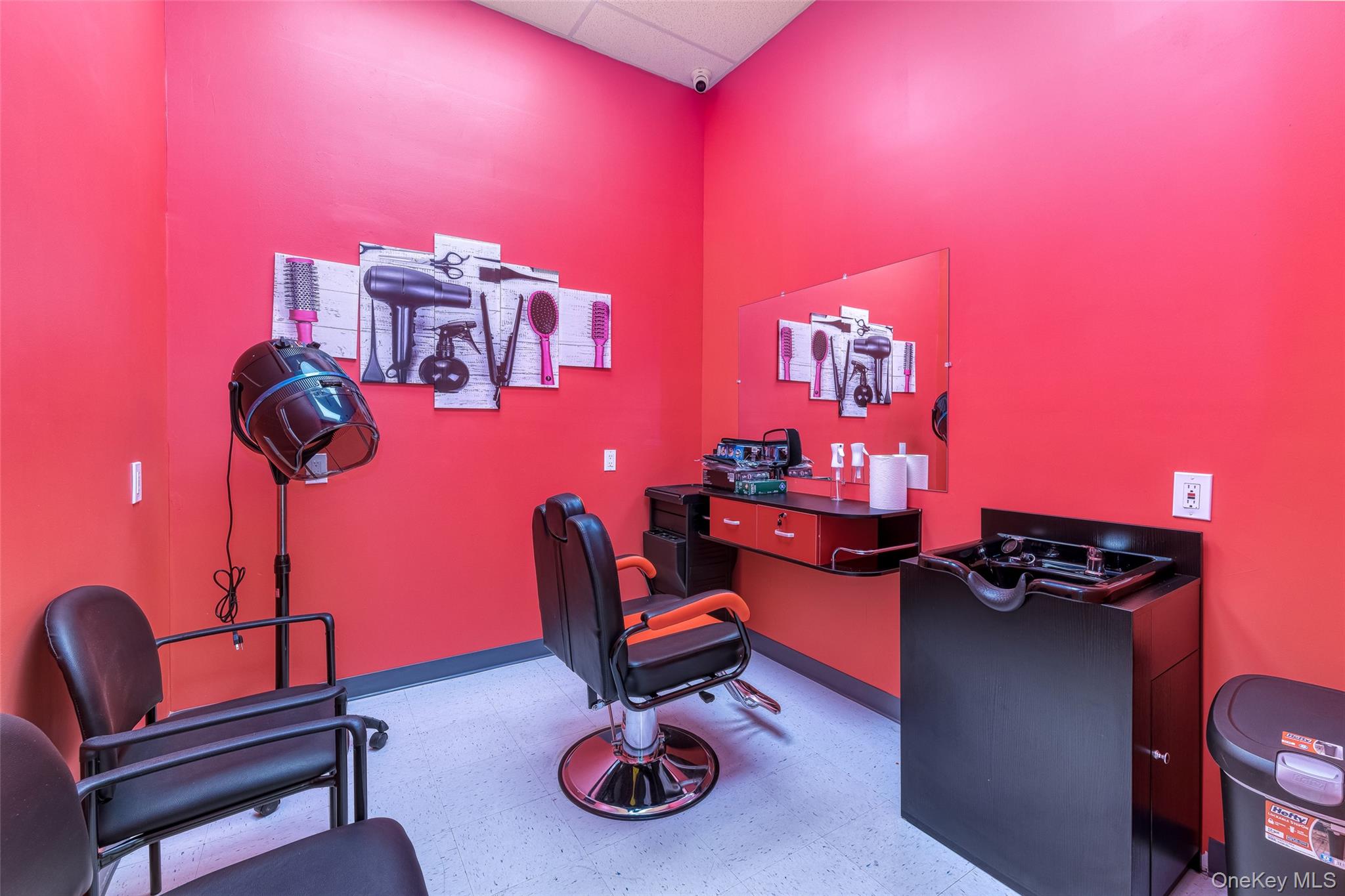 #20 photo, 27 Post Avenue, ナッソー郡 Westbury , NY 11590