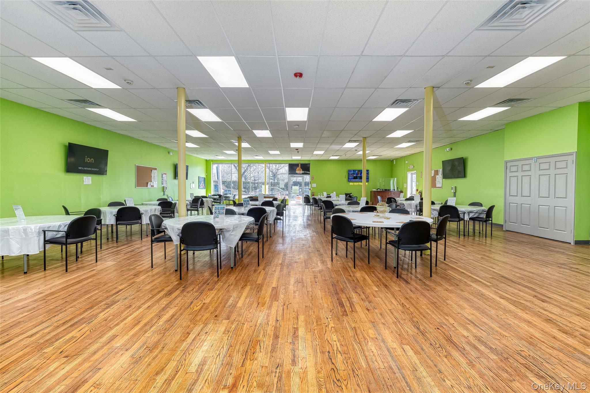 #9 photo, 27 Post Avenue, ナッソー郡 Westbury , NY 11590