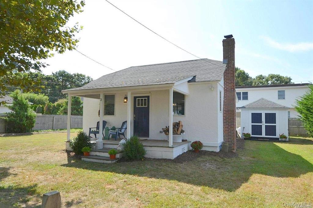 #1 photo, 3 Mineola Court, Hampton Bays , NY 11946