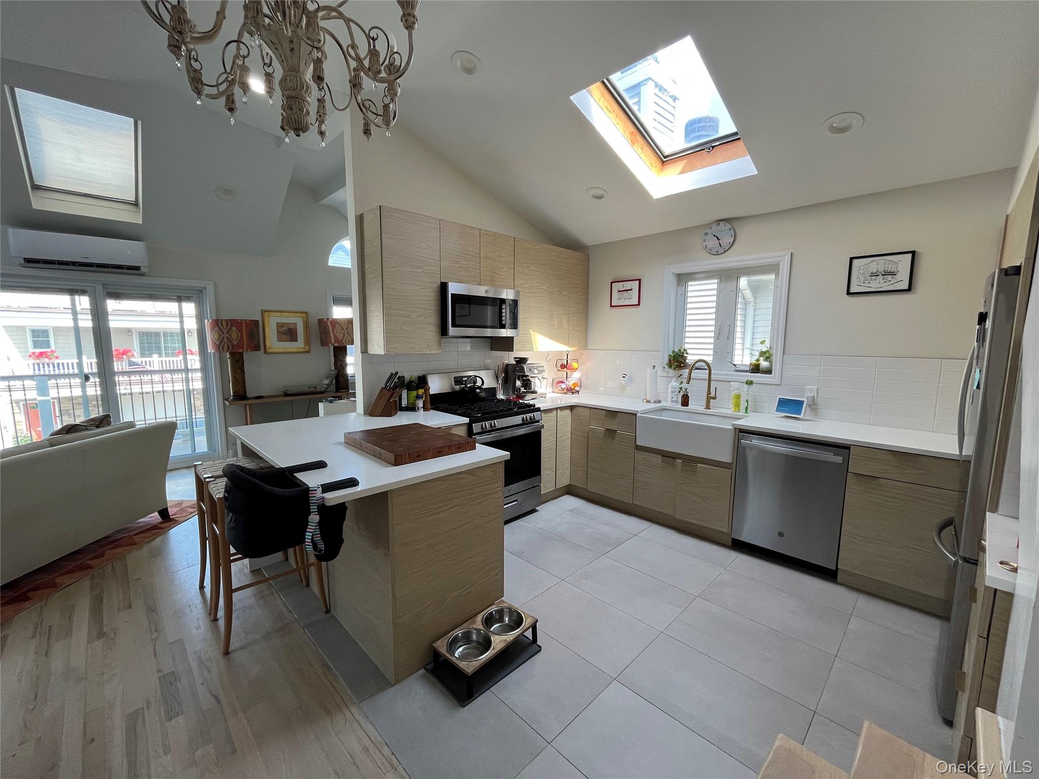 #5 photo, 86 Connecticut Avenue, Long Beach , NY 11561