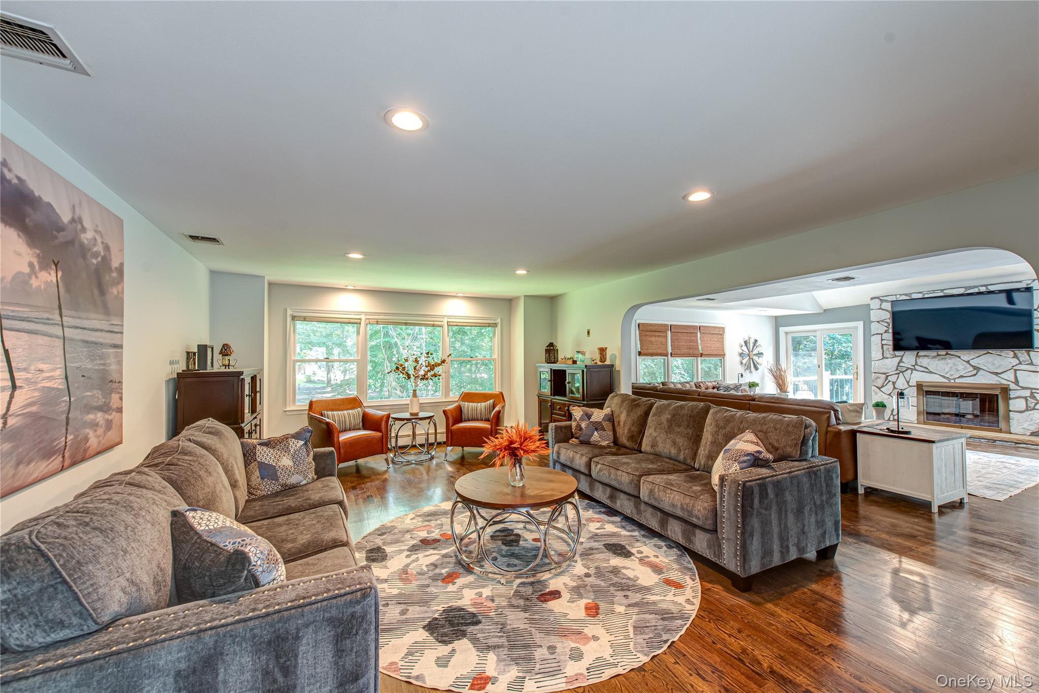 #13 photo, 142 Landing Meadow Road, Smithtown , NY 11787