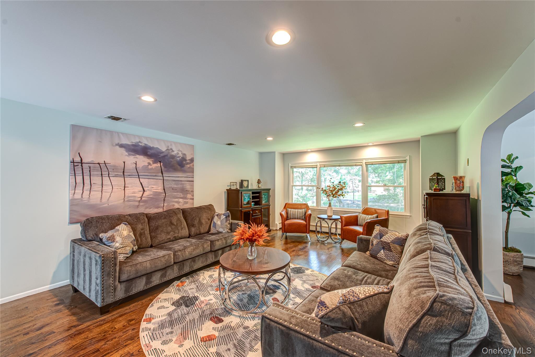 #14 photo, 142 Landing Meadow Road, Smithtown , NY 11787