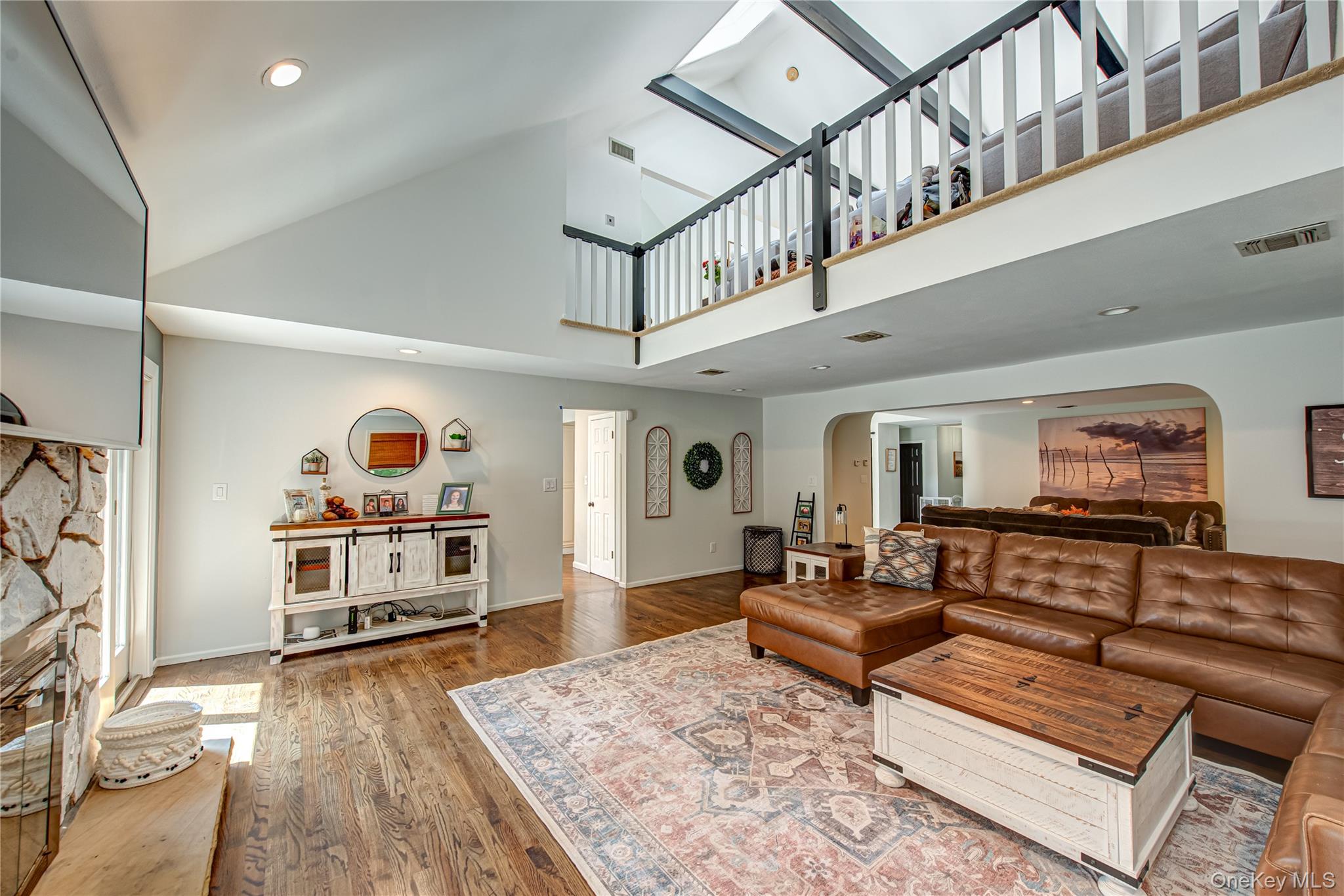 #18 photo, 142 Landing Meadow Road, Smithtown , NY 11787