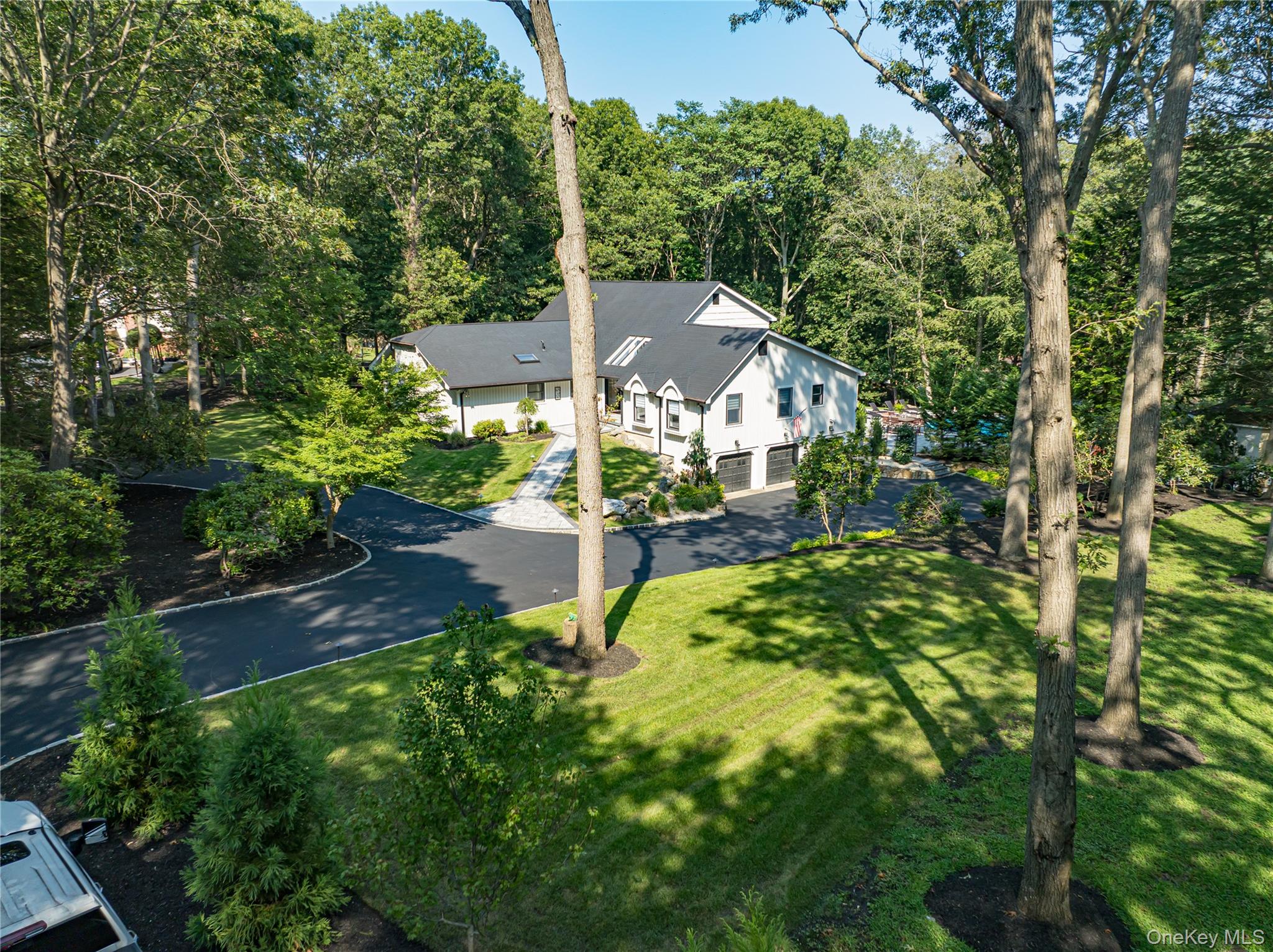 #2 photo, 142 Landing Meadow Road, Smithtown , NY 11787