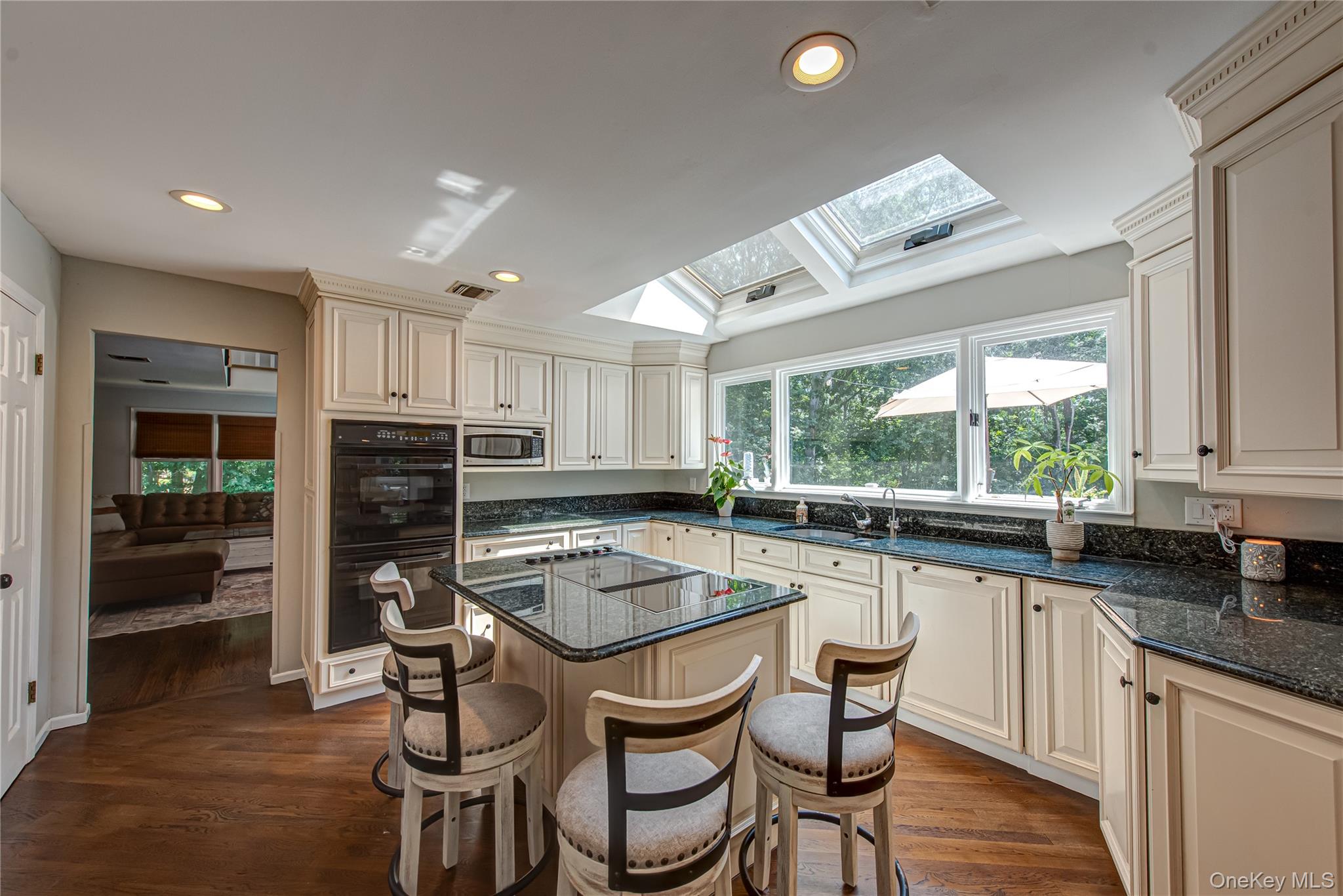 #20 photo, 142 Landing Meadow Road, Smithtown , NY 11787