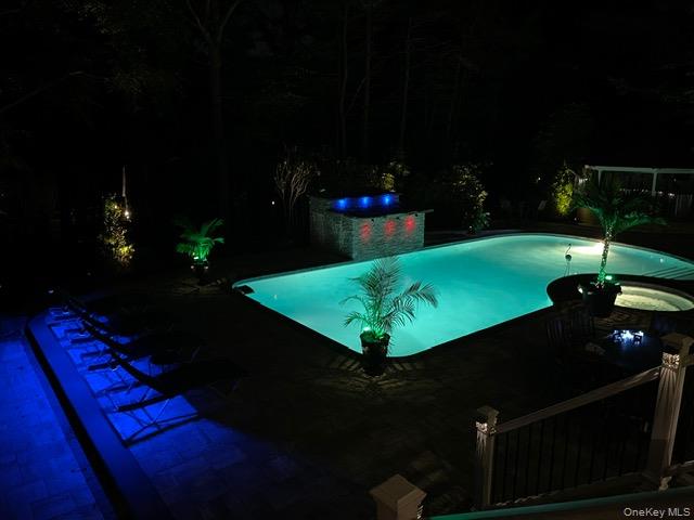 #7 photo, 142 Landing Meadow Road, Smithtown , NY 11787