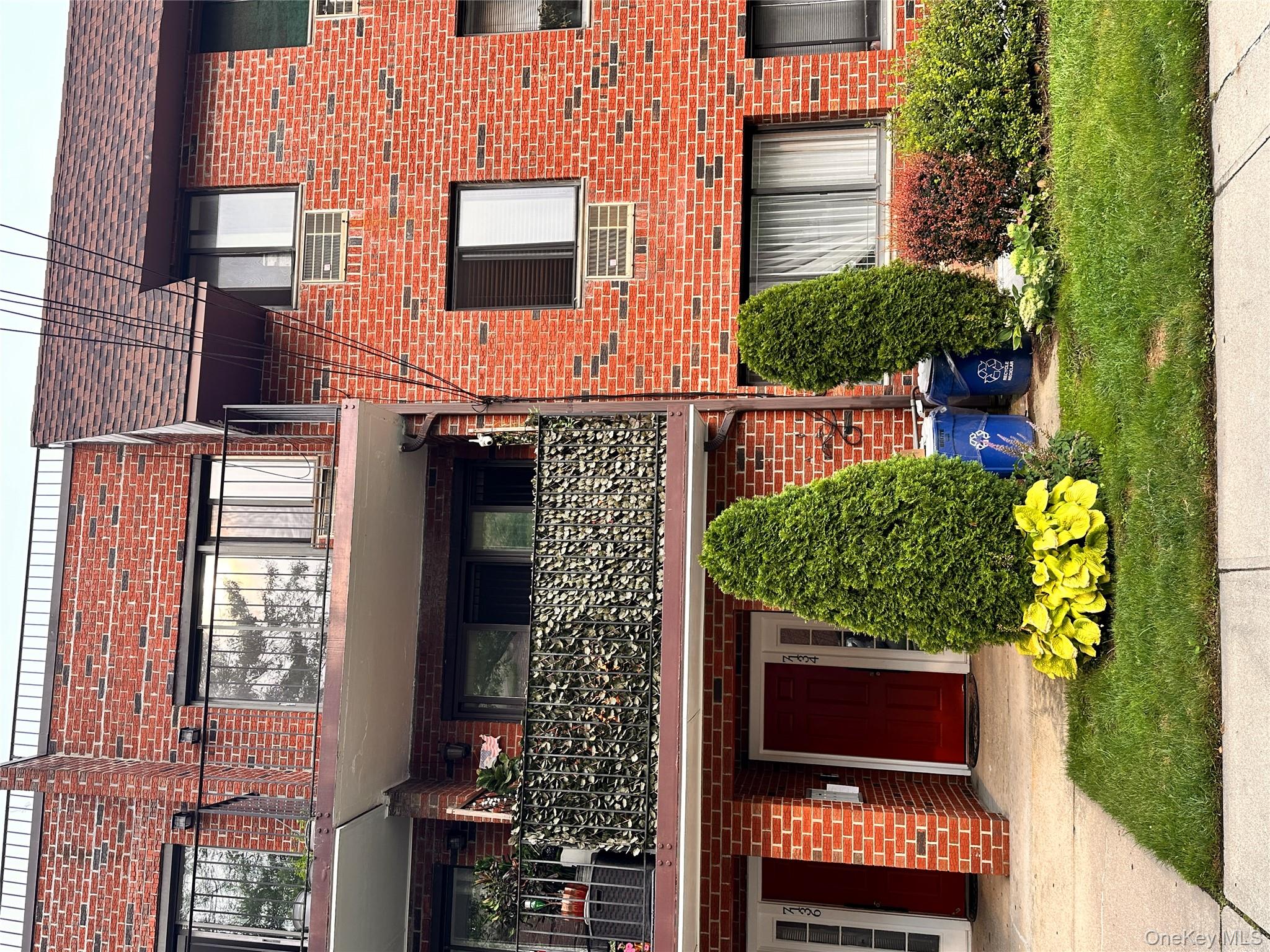 #1 photo, 71-34 163rd Street, Fresh Meadows , NY 11365