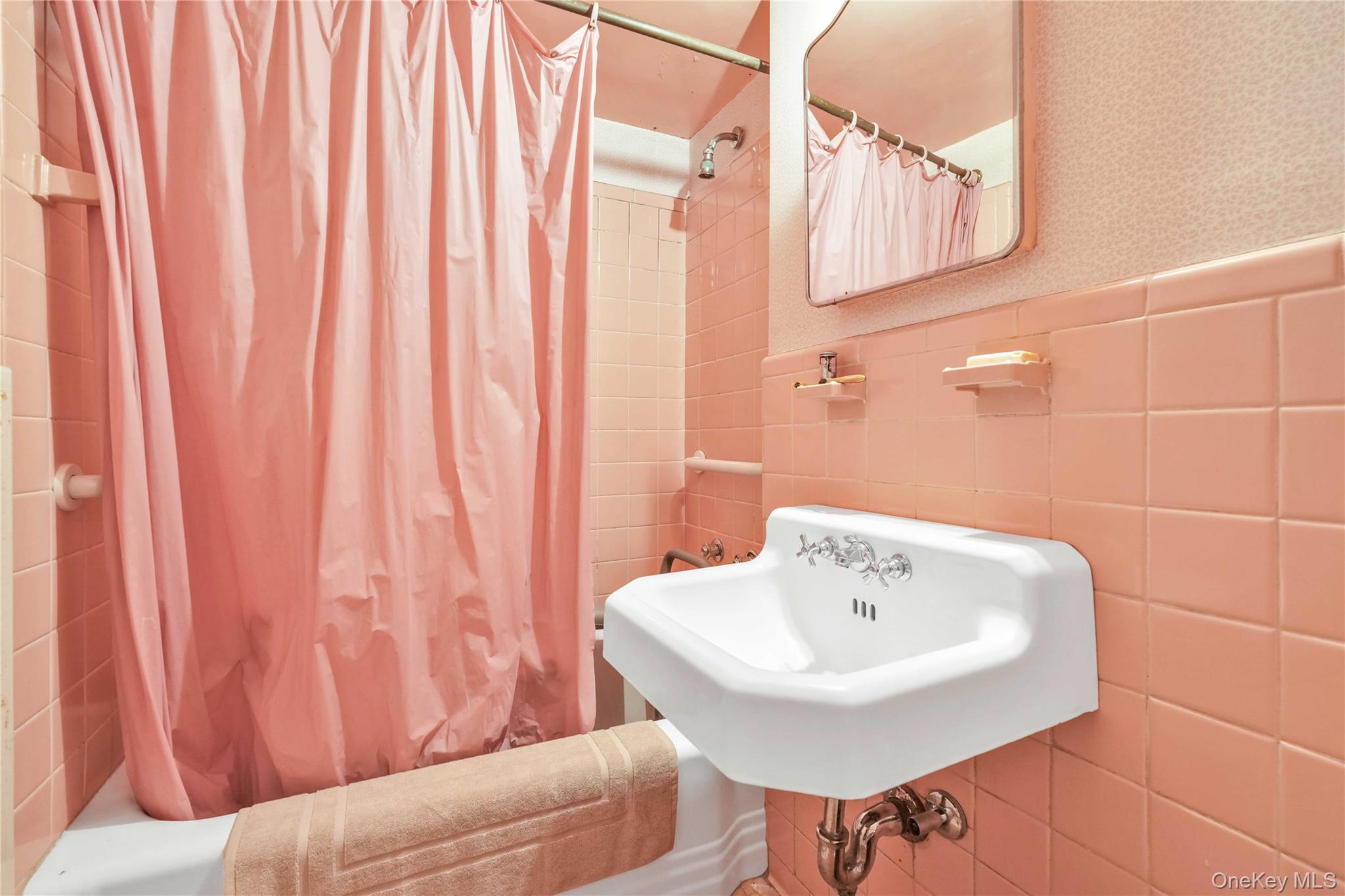 #16 photo, 35-51 85th Street, クイーンズ区 Jackson Heights , NY 11372