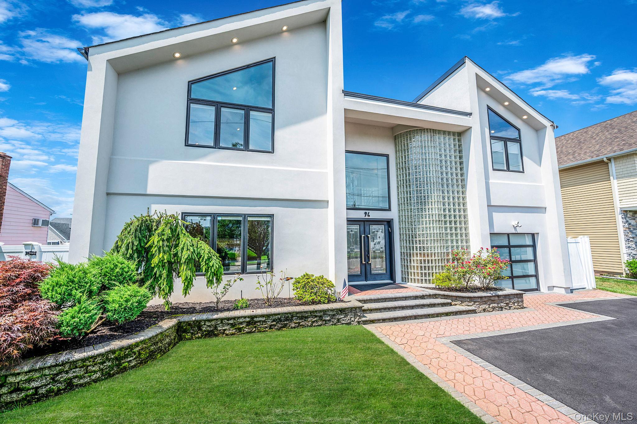 #8 photo, 94 Forest Avenue, Massapequa , NY 11758