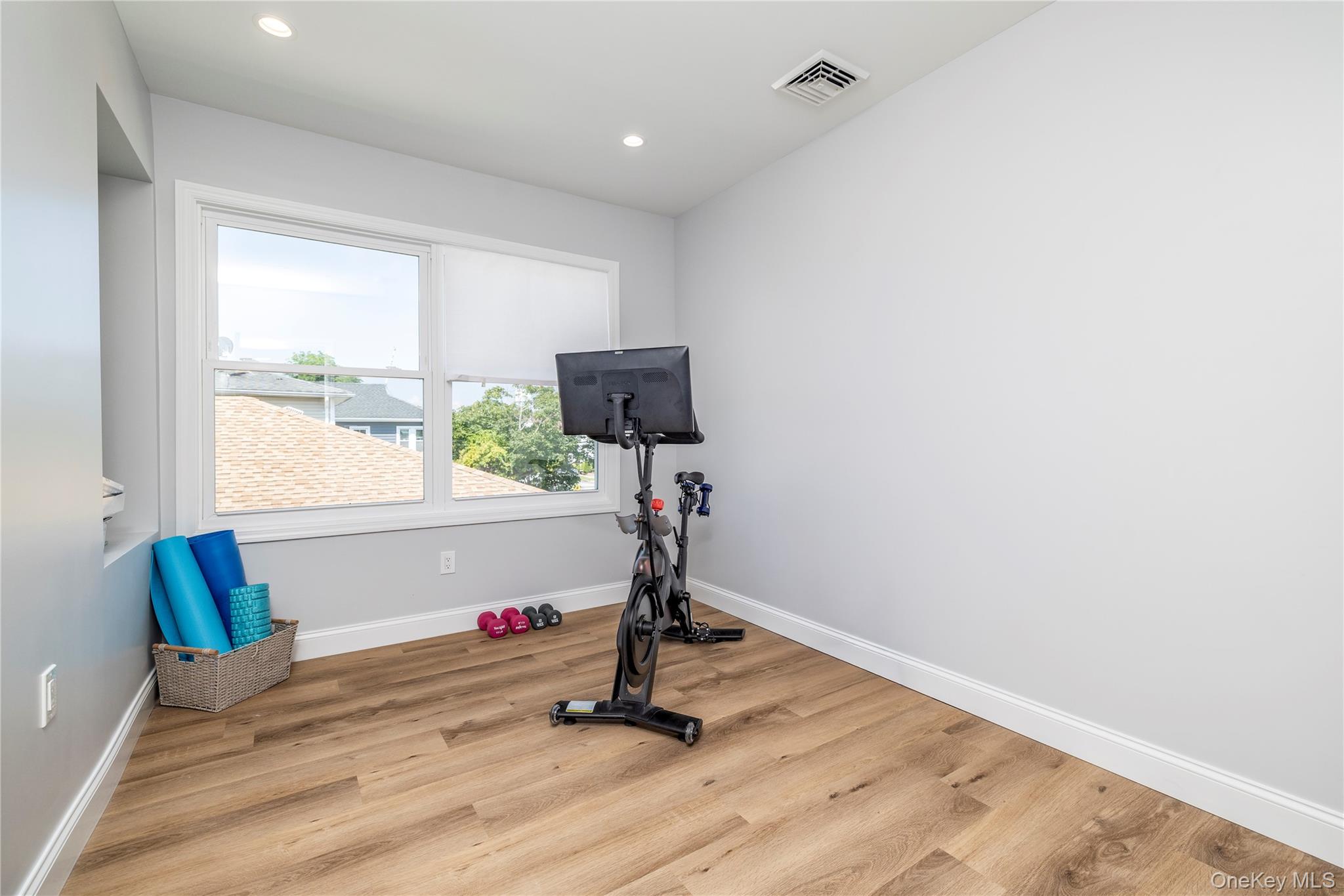 #17 photo, 340 East Pine Street, Long Beach , NY 11561