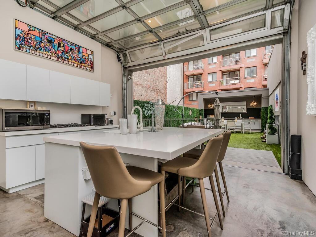 #10 photo, 224 E 14th Street, New York (Manhattan) , NY 10003