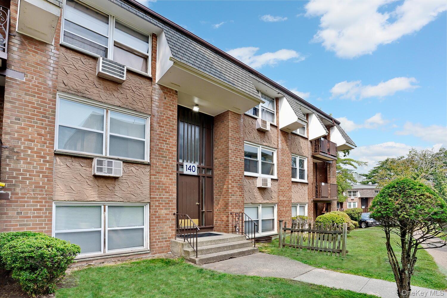 #1 photo, 140D Kearsing Parkway, Monsey , NY 10952