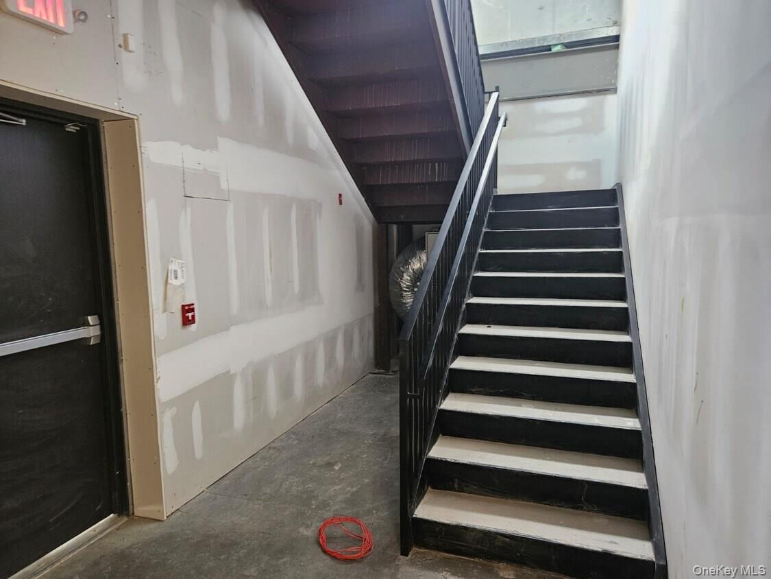 #18 photo, 2445 State Route 208, Walden , NY 12586