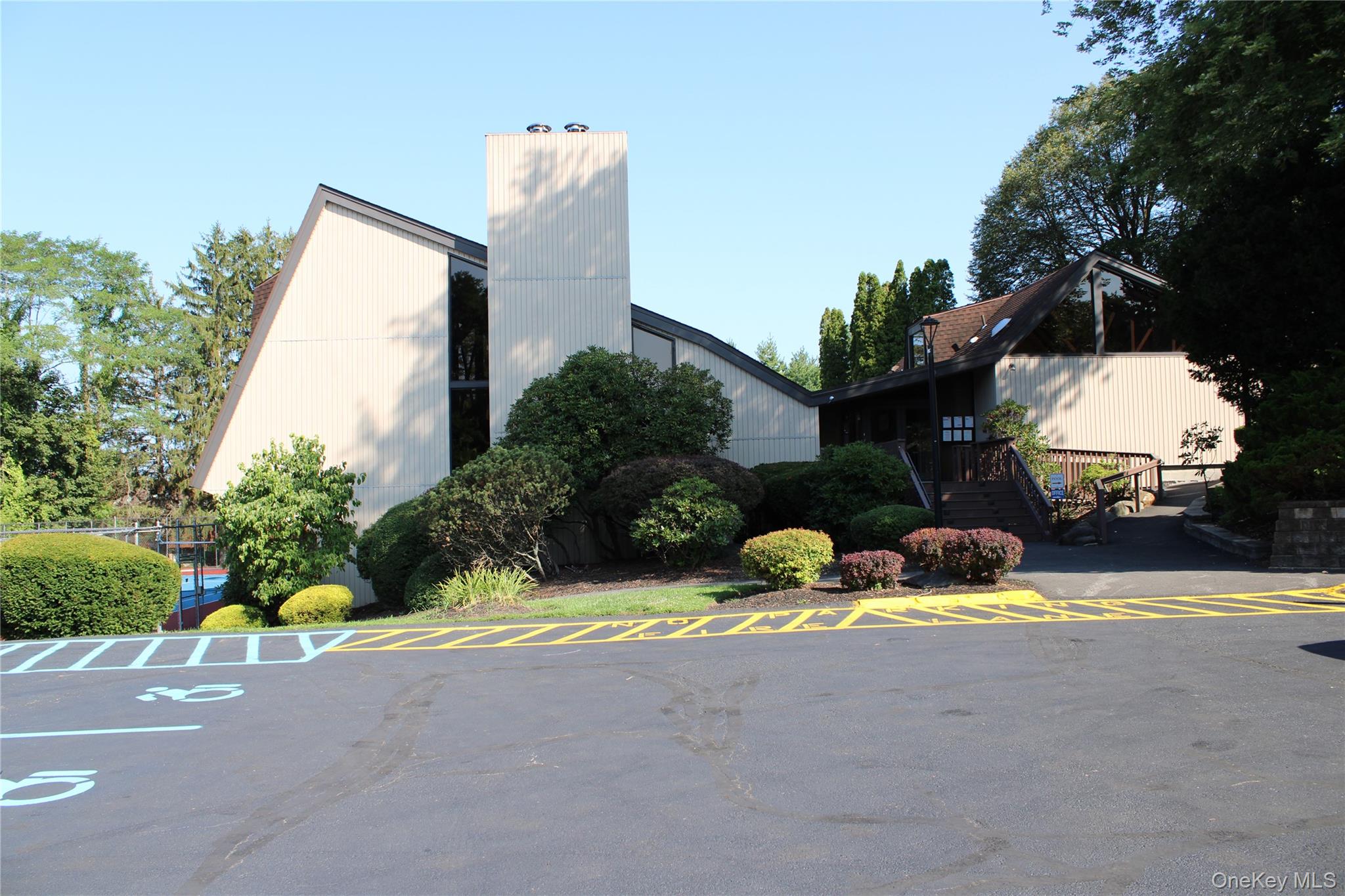 #4 photo, 3303 Pine Cone Court, Poughkeepsie , NY 12603