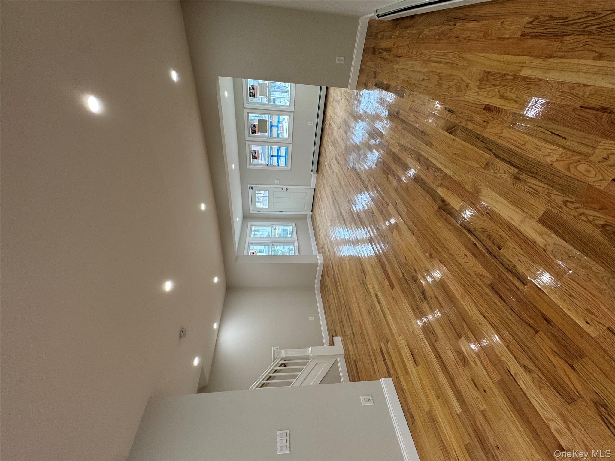 #10 photo, 19445 Murdock Avenue, クイーンズ区 Saint Albans , NY 11412