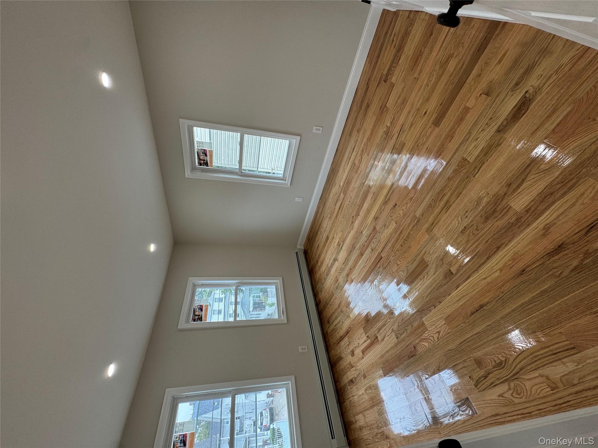 #11 photo, 19445 Murdock Avenue, クイーンズ区 Saint Albans , NY 11412