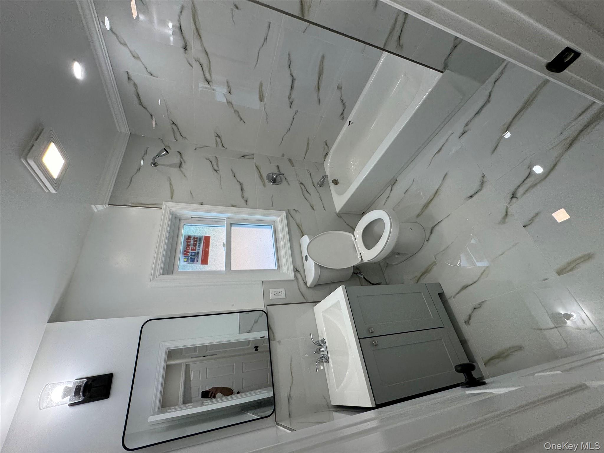 #14 photo, 19445 Murdock Avenue, クイーンズ区 Saint Albans , NY 11412