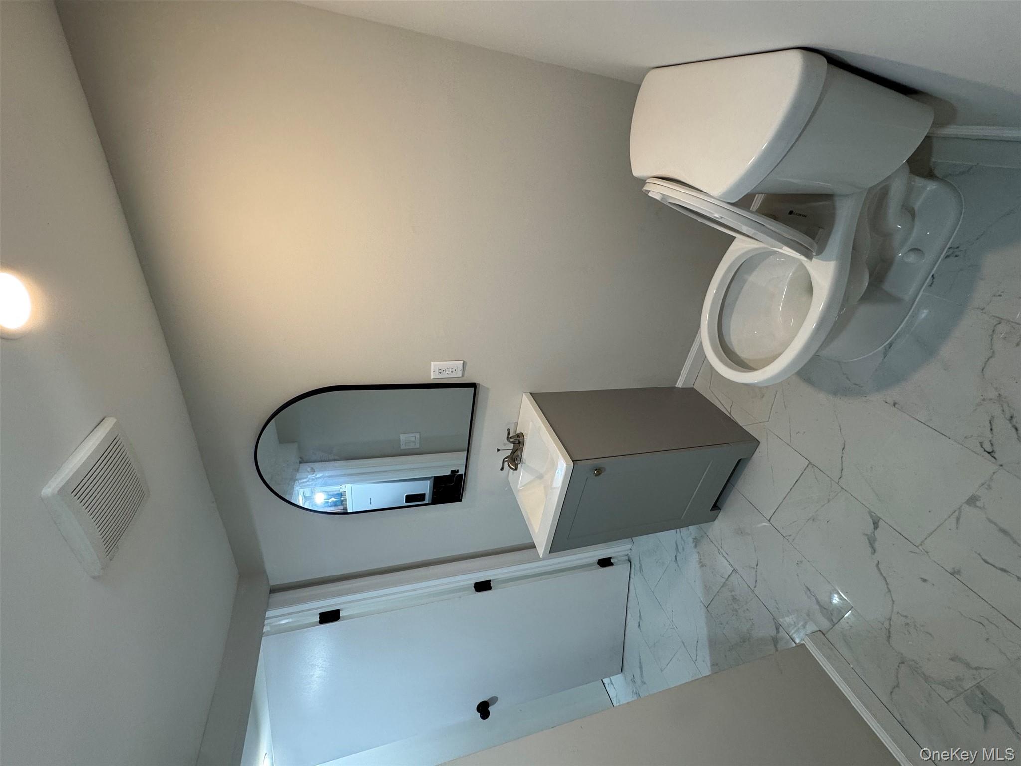 #20 photo, 19445 Murdock Avenue, クイーンズ区 Saint Albans , NY 11412