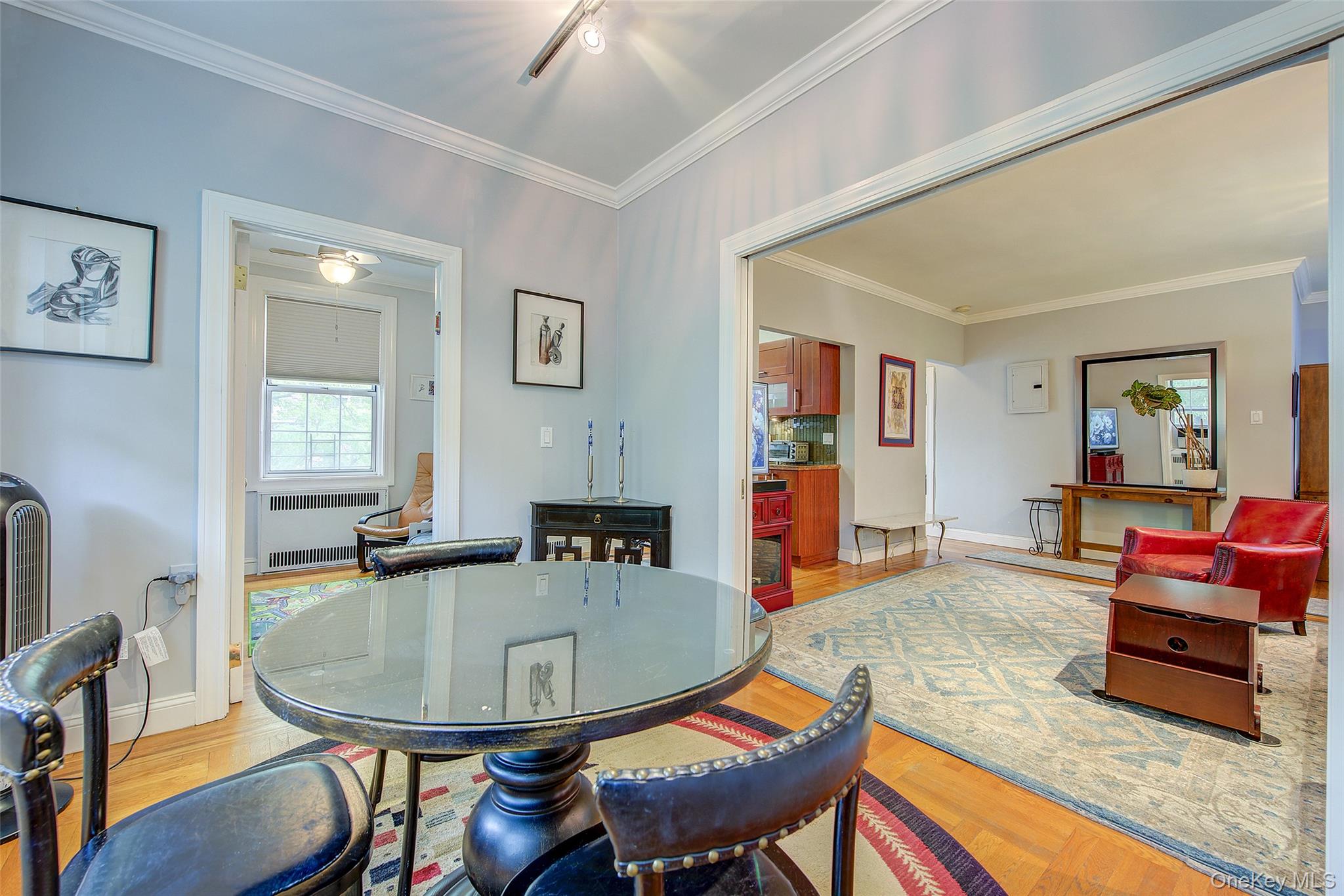 #18 photo, 117-01 Park Lane South, クイーンズ区 Kew Gardens , NY 11415