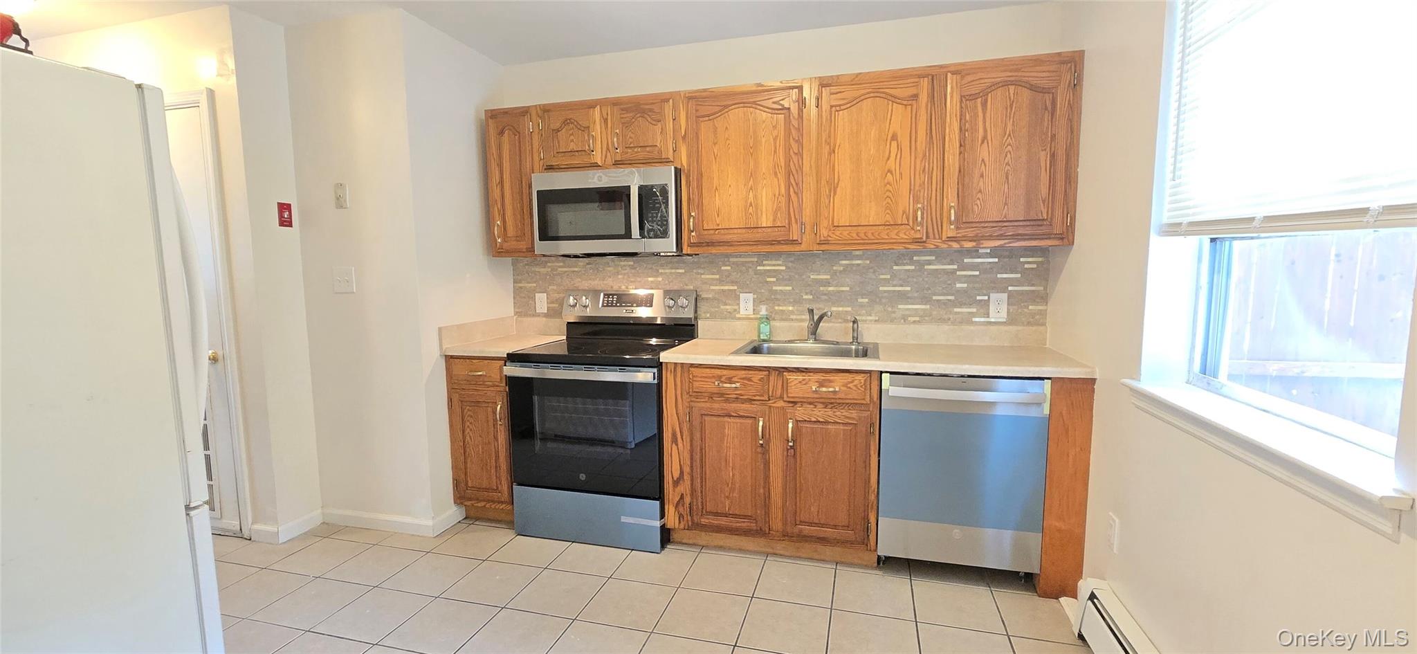 #3 photo, 1335 Union Avenue, Newburgh , NY 12550