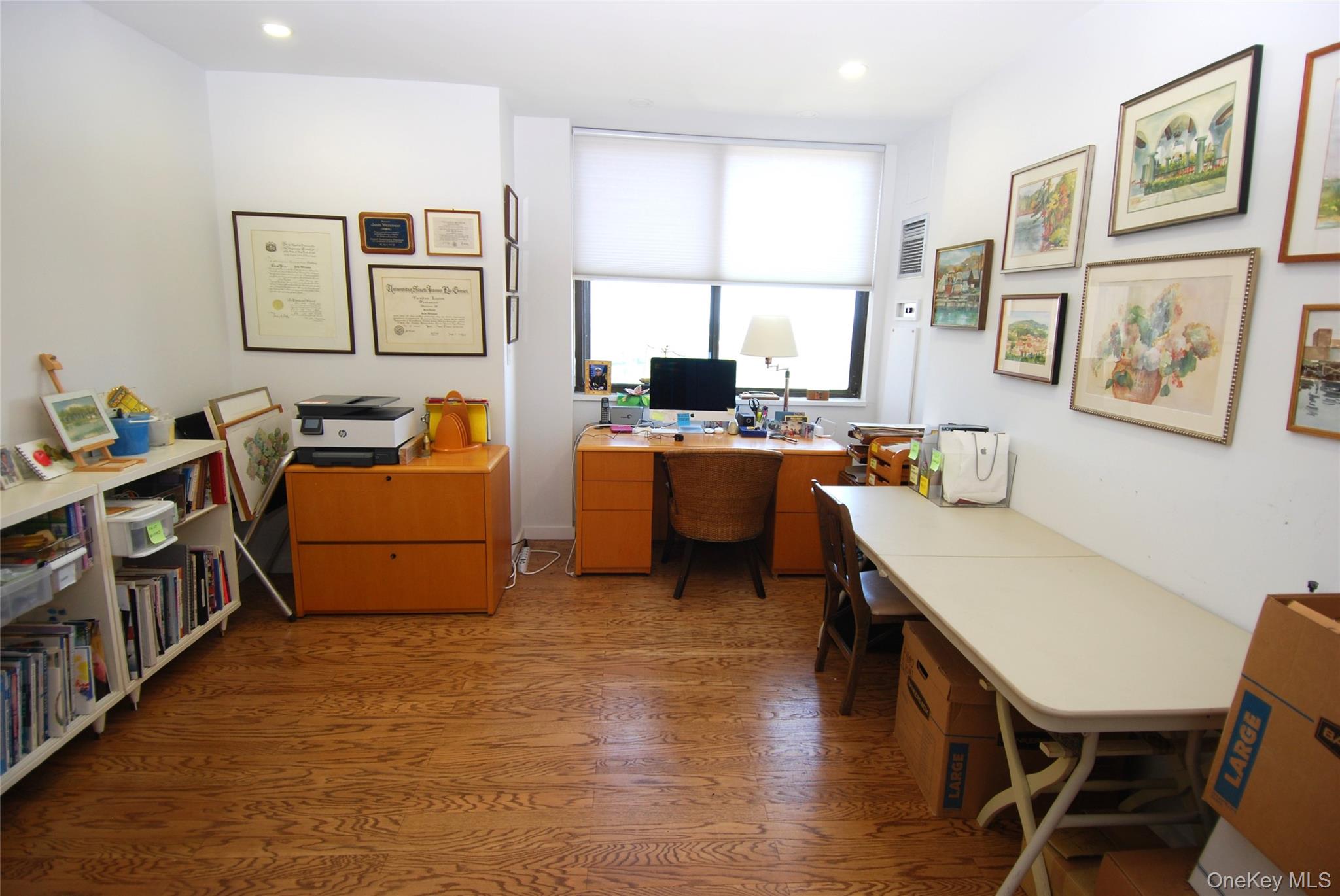 #13 photo, 27010 Grand Central Parkway, クイーンズ区 Floral Park , NY 11005