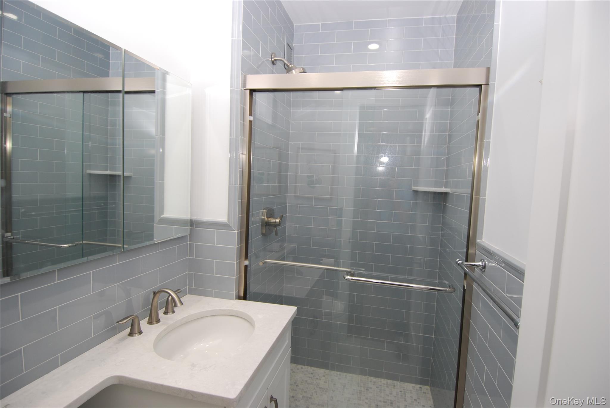 #14 photo, 27010 Grand Central Parkway, クイーンズ区 Floral Park , NY 11005