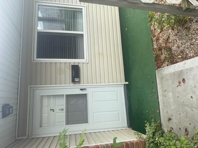 #1 photo, 1-72 Parkcenter Drive, Deer Park , NY 11729