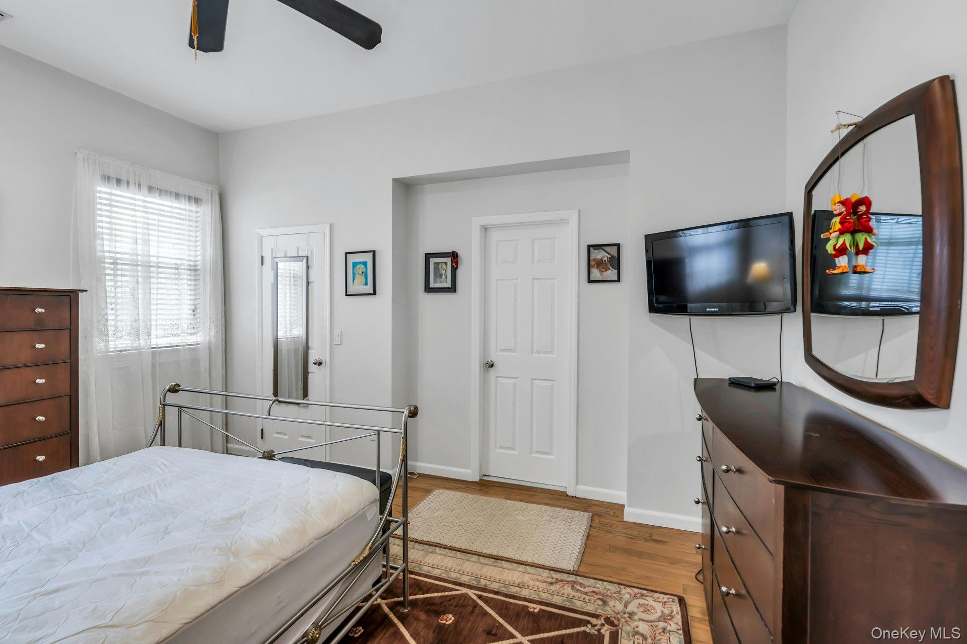 #16 photo, 7 Silver Pond Circle, Commack , NY 11725