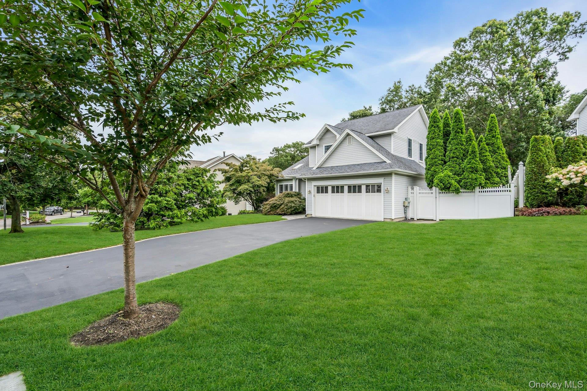 #2 photo, 7 Silver Pond Circle, Commack , NY 11725