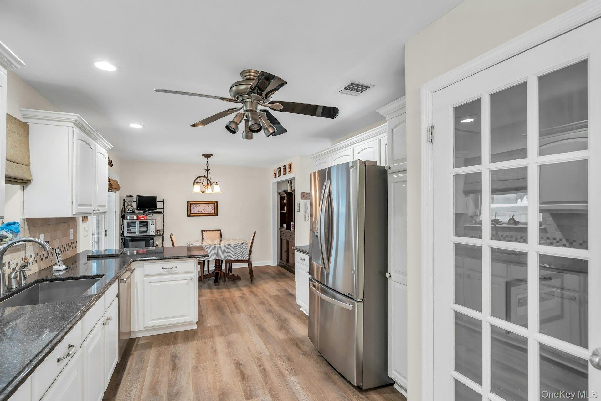 #4 photo, 7 Silver Pond Circle, Commack , NY 11725