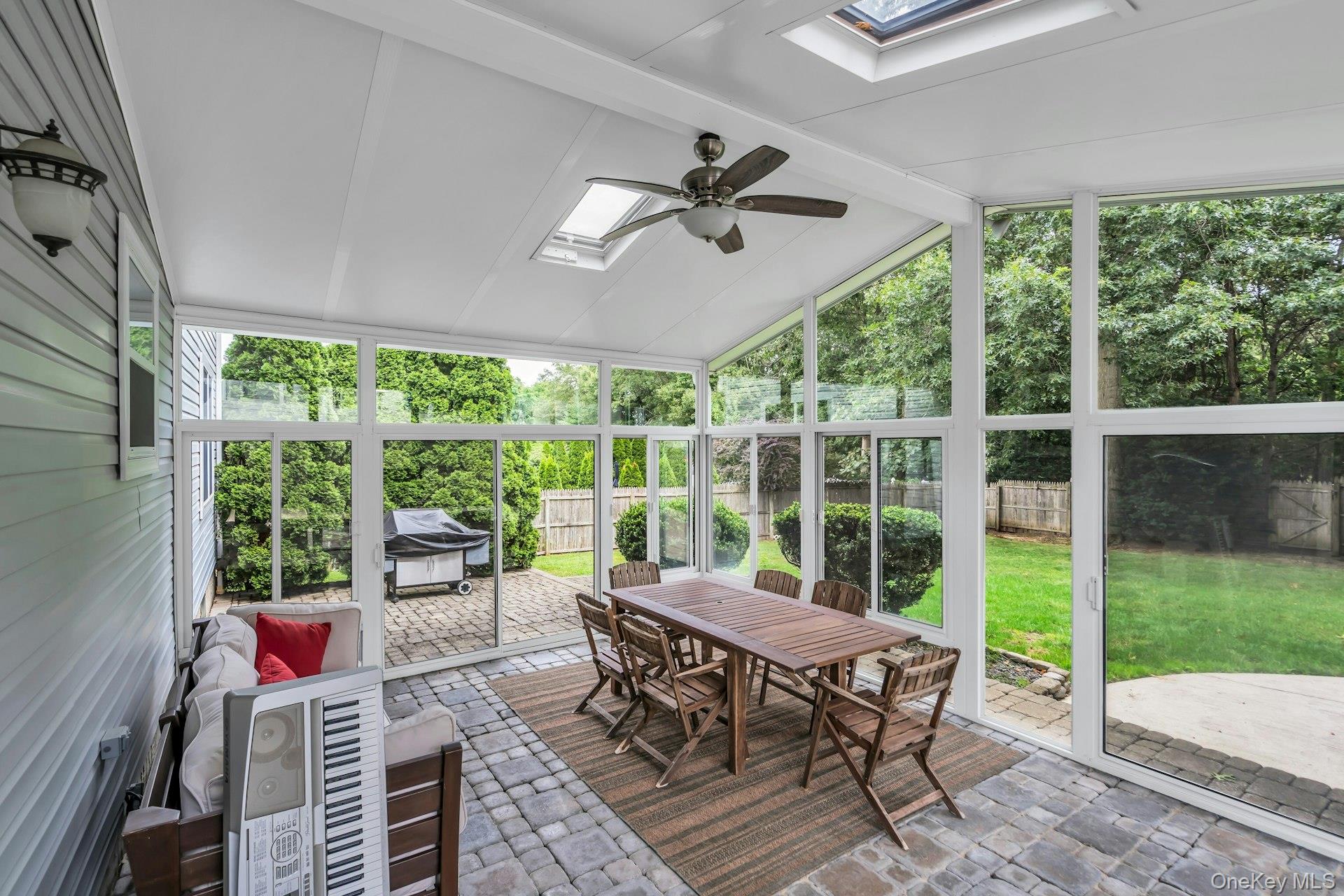 #8 photo, 7 Silver Pond Circle, Commack , NY 11725