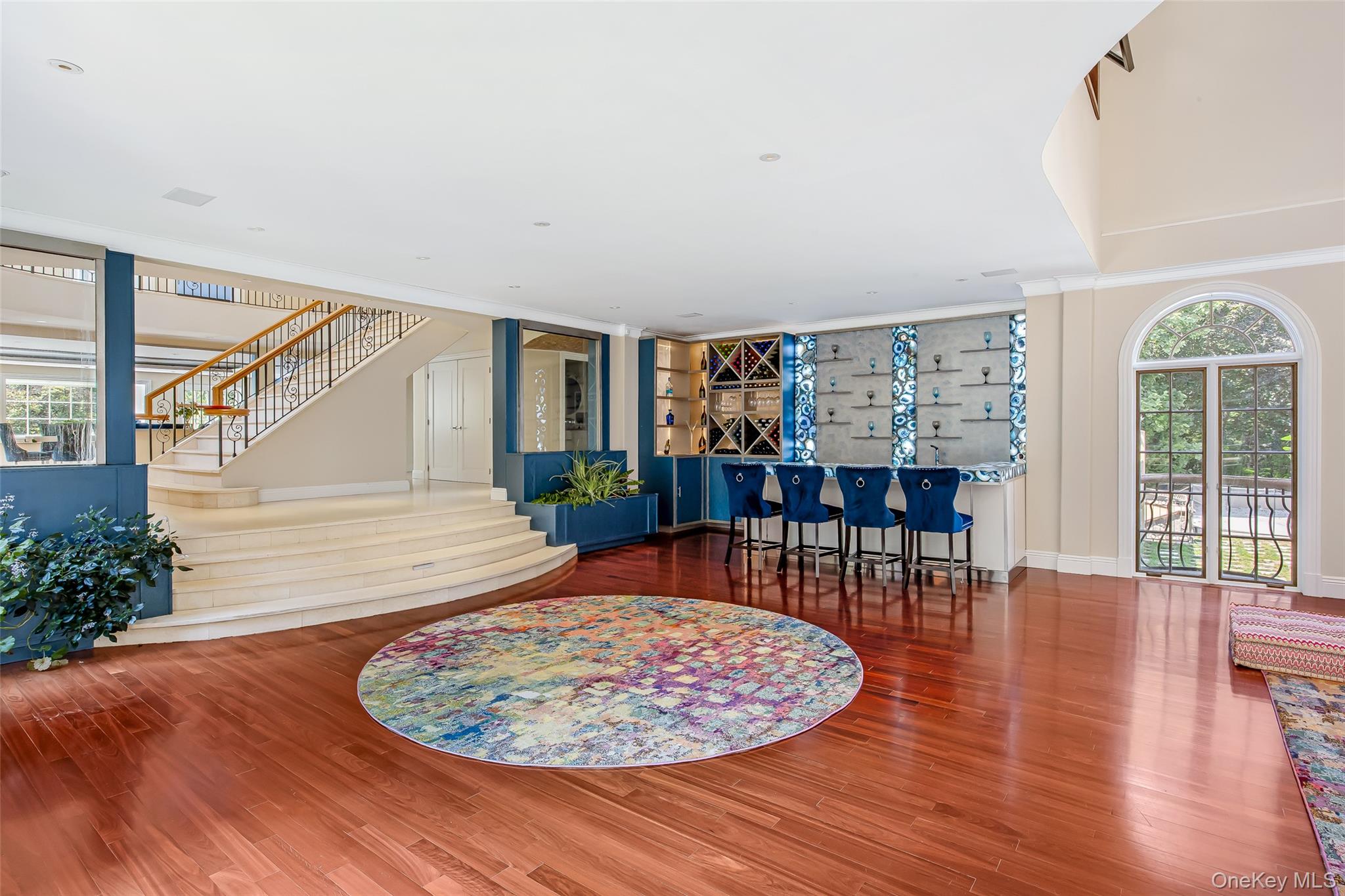 #10 photo, 12 Sloanes Court, Sands Point , NY 11050