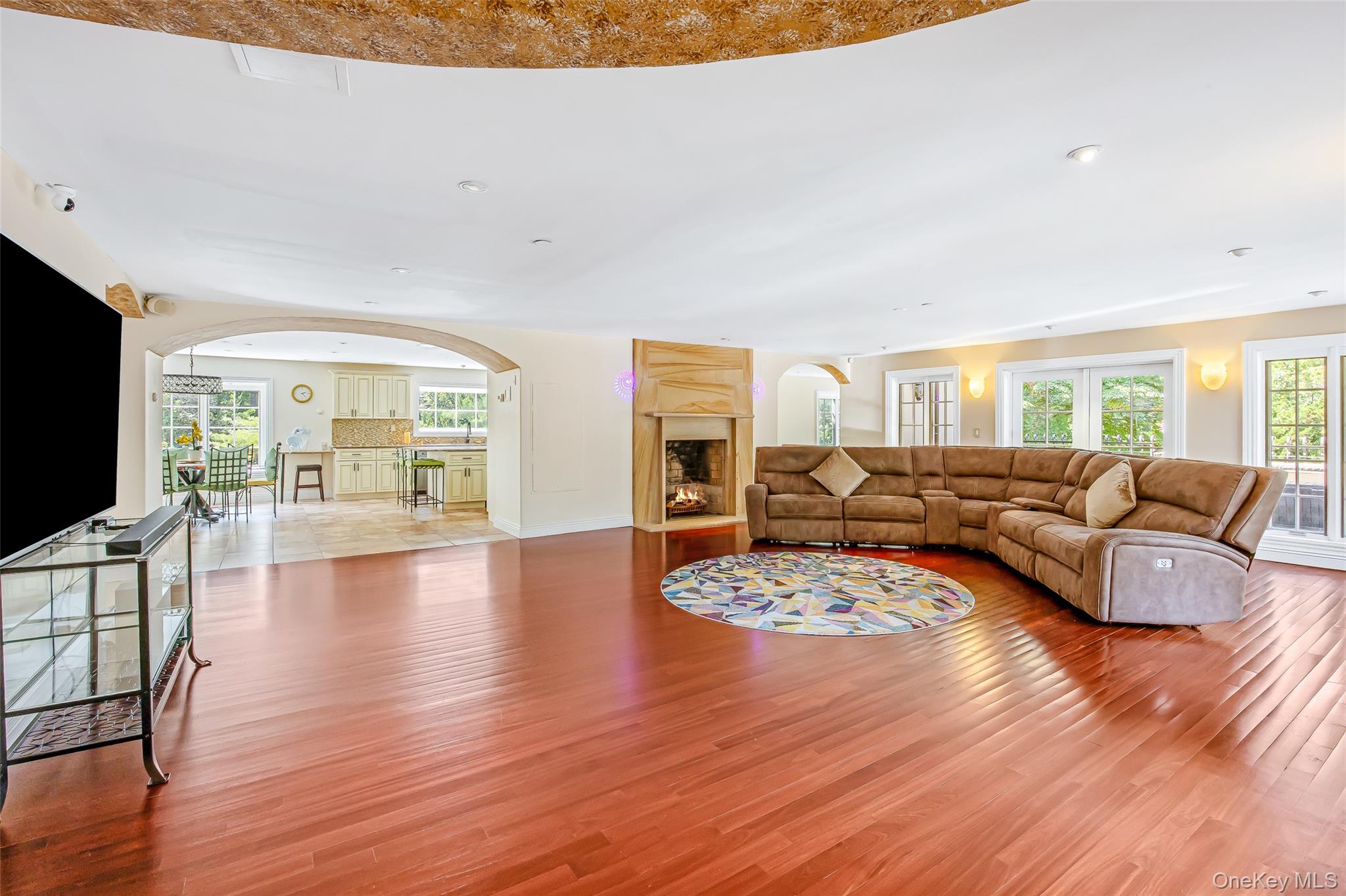 #15 photo, 12 Sloanes Court, Sands Point , NY 11050