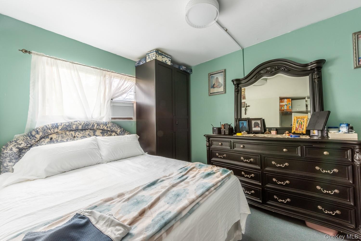 #11 photo, 1949A 80th Street, クイーンズ区 East Elmhurst , NY 11370