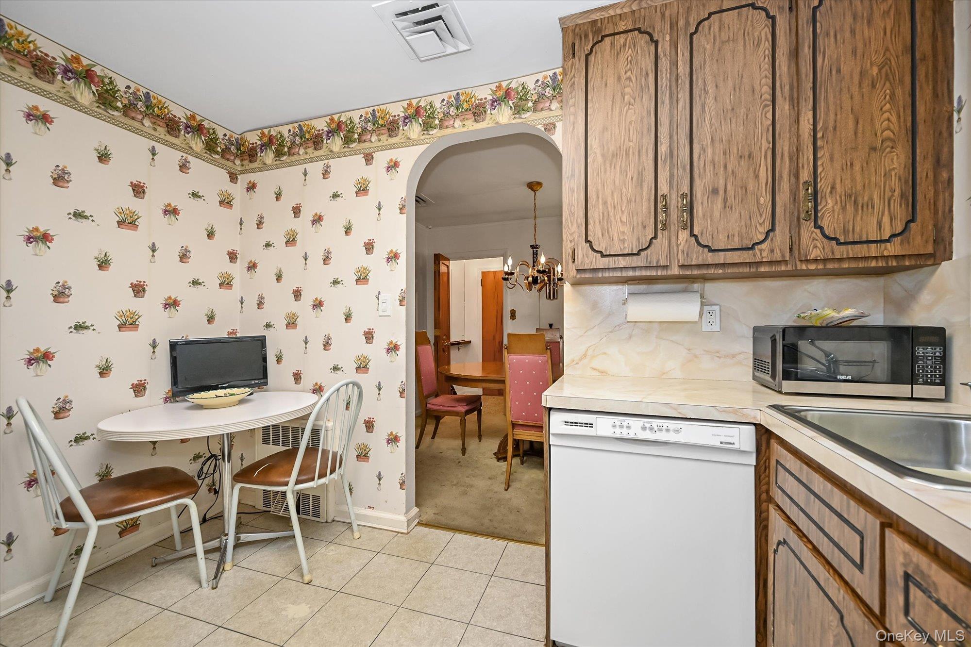 #8 photo, 230-42 57th Road, Bayside , NY 11364