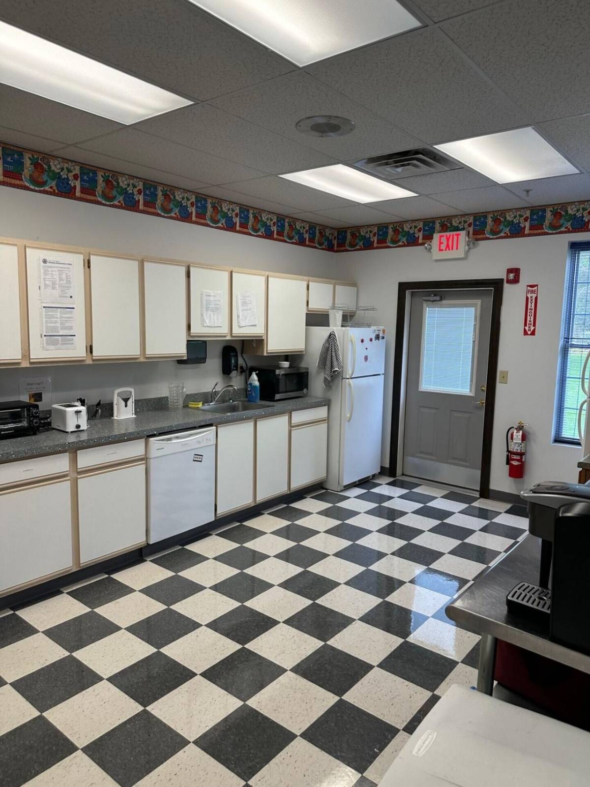 #7 photo, 30  Corporate Drive, Halfmoon , NY 12065