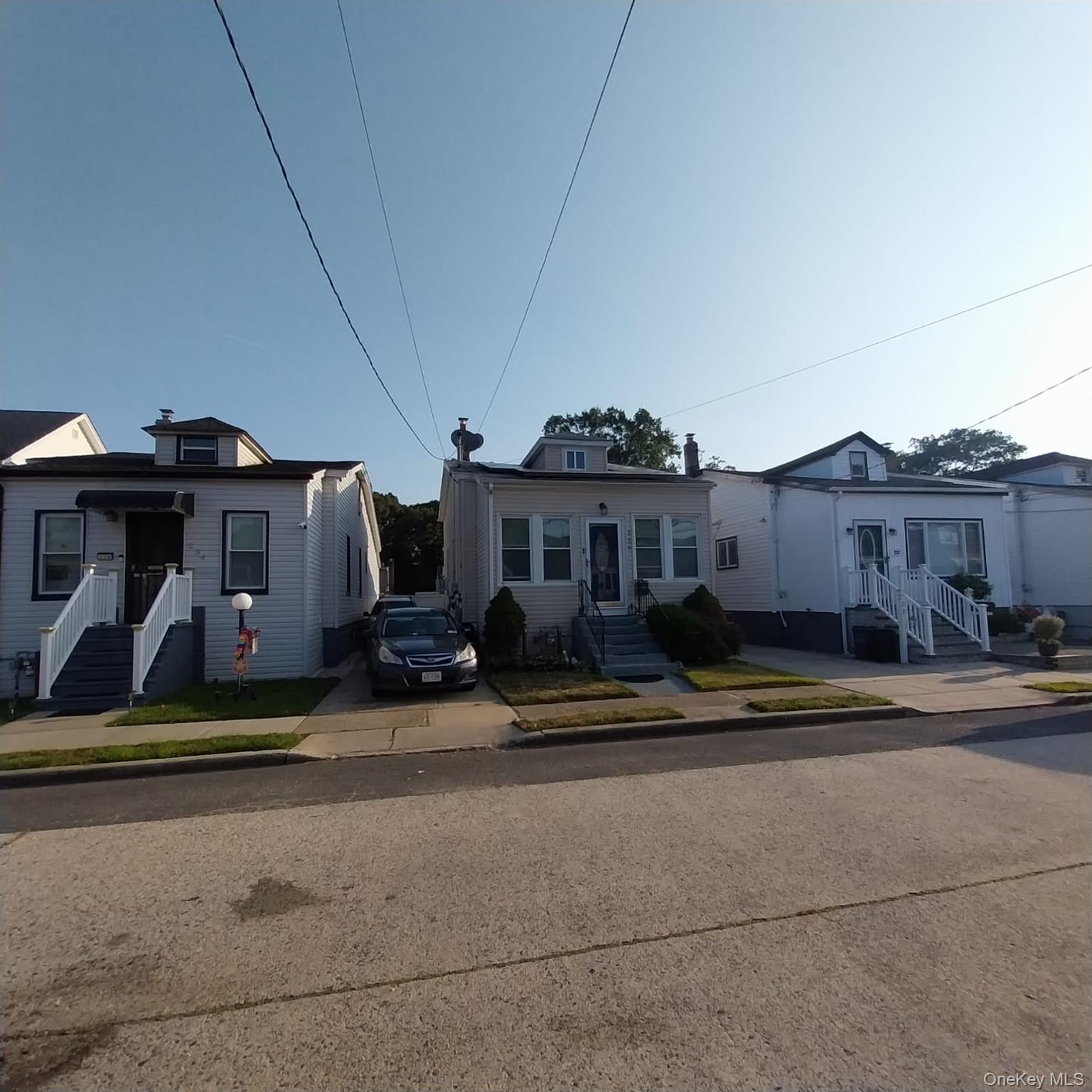 #3 photo, 230 E New York Avenue, Valley Stream , NY 11580