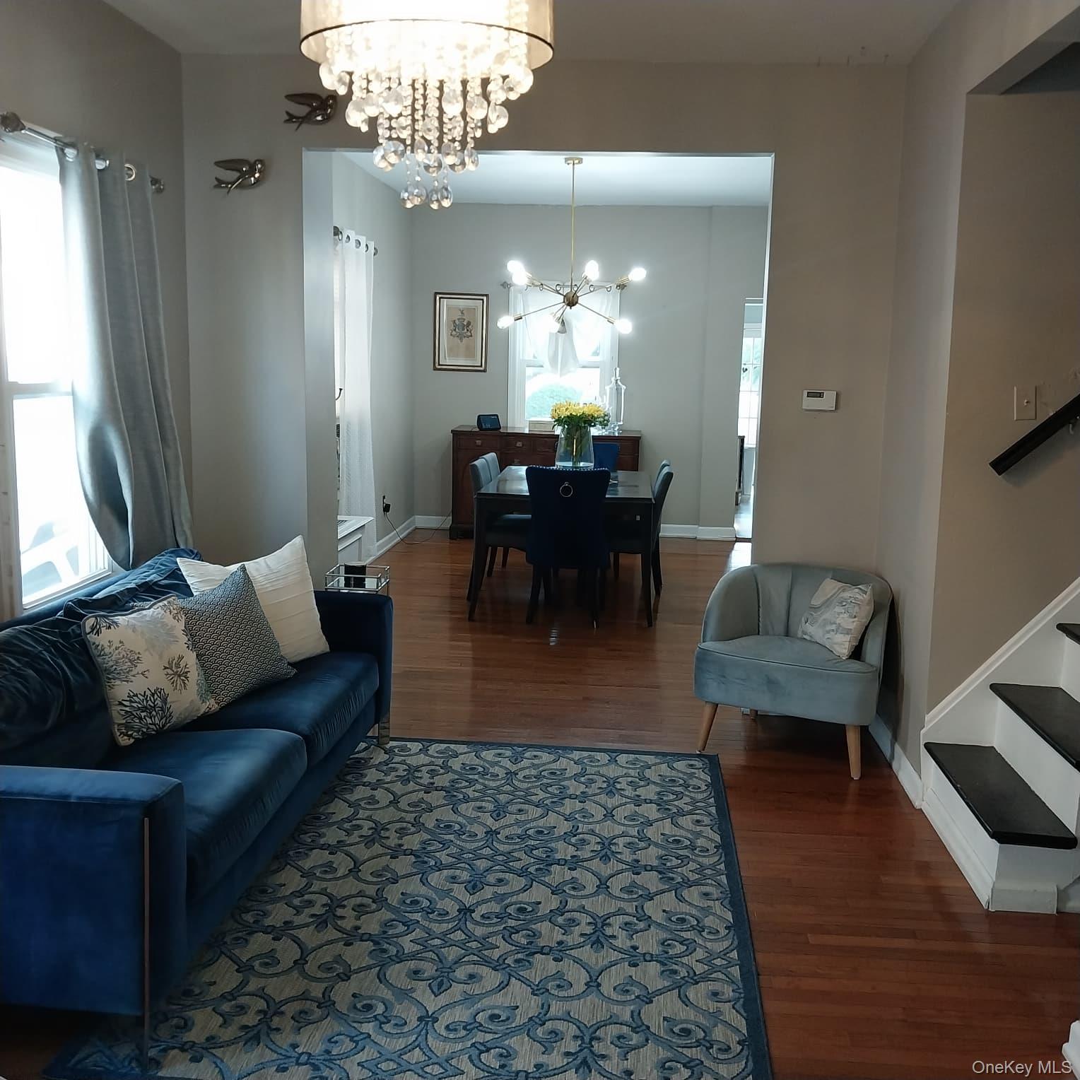 #4 photo, 230 E New York Avenue, Valley Stream , NY 11580