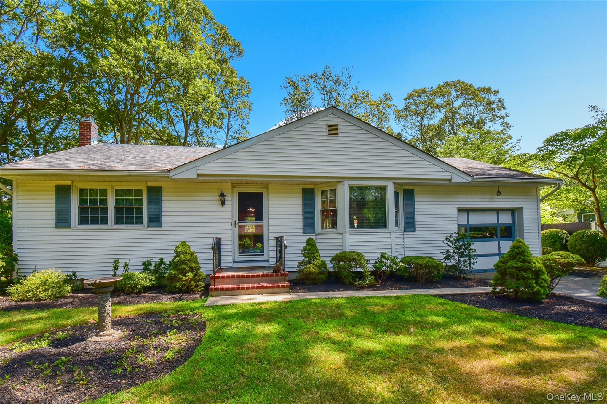 #1 photo, 41 Marbeth Circle, सफ़ोक काउंटी Miller Place , NY 11764