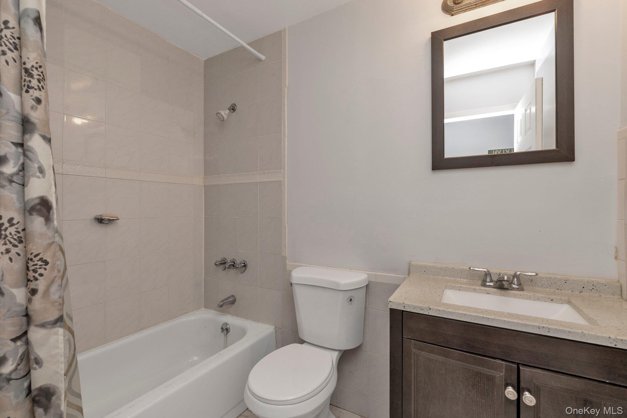 #11 photo, 151-37 78th Street, कुईंस Howard Beach , NY 11414